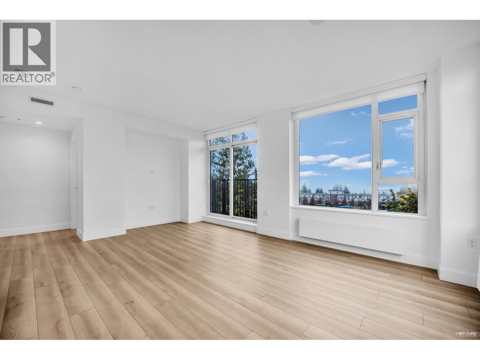 802 8750 University Crescent, Burnaby, British Columbia  V5A 0G9 - Photo 4 - R3058164