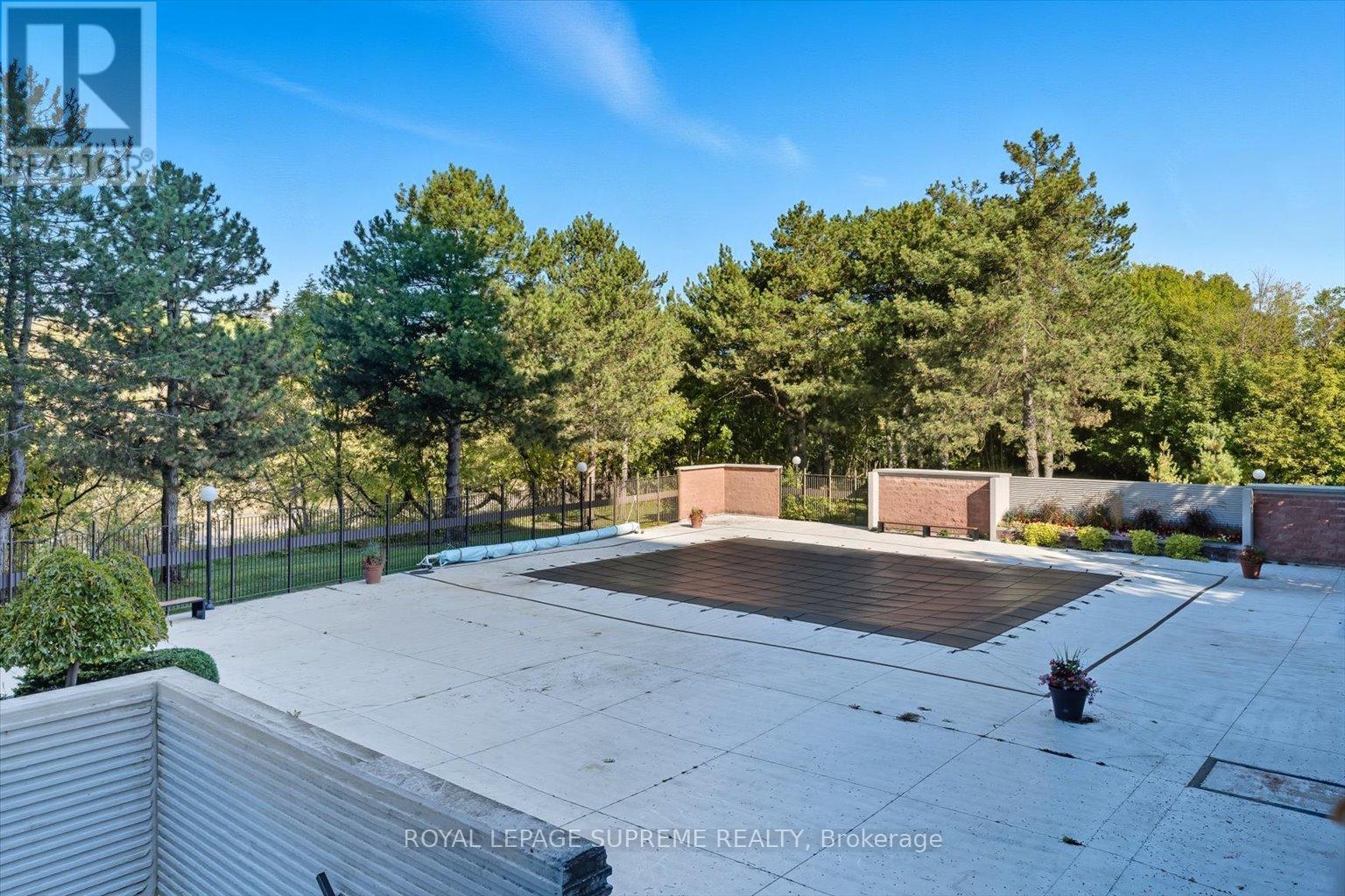 107 - 270 Scarlett Road, Toronto (Rockcliffe-Smythe), Ontario  M6N 4X7 - Photo 33 - W12457945