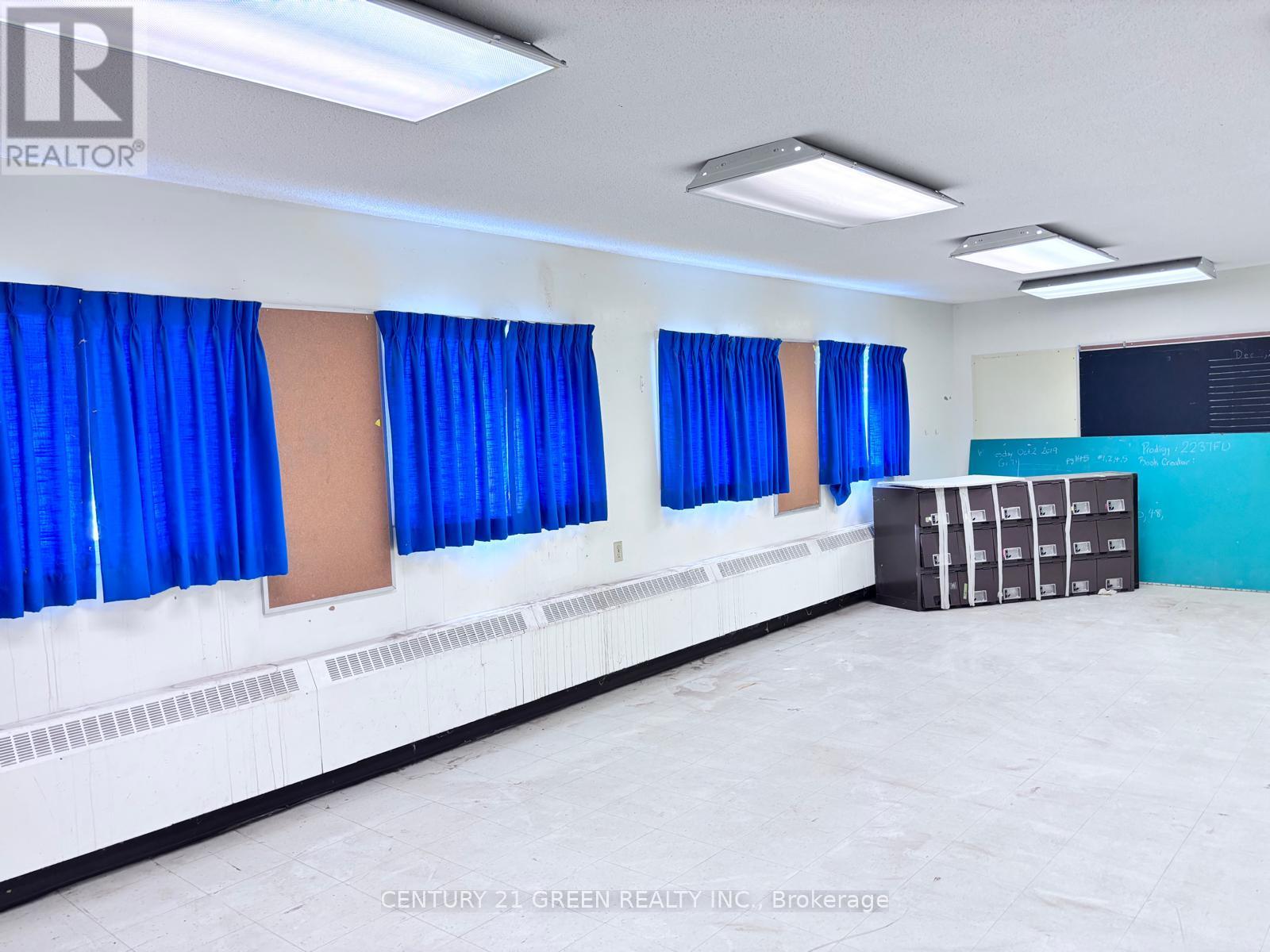 9399 Mcnaughton Line E, Chatham-Kent (Chatham), Ontario  N7M 5J7 - Photo 17 - X12450395