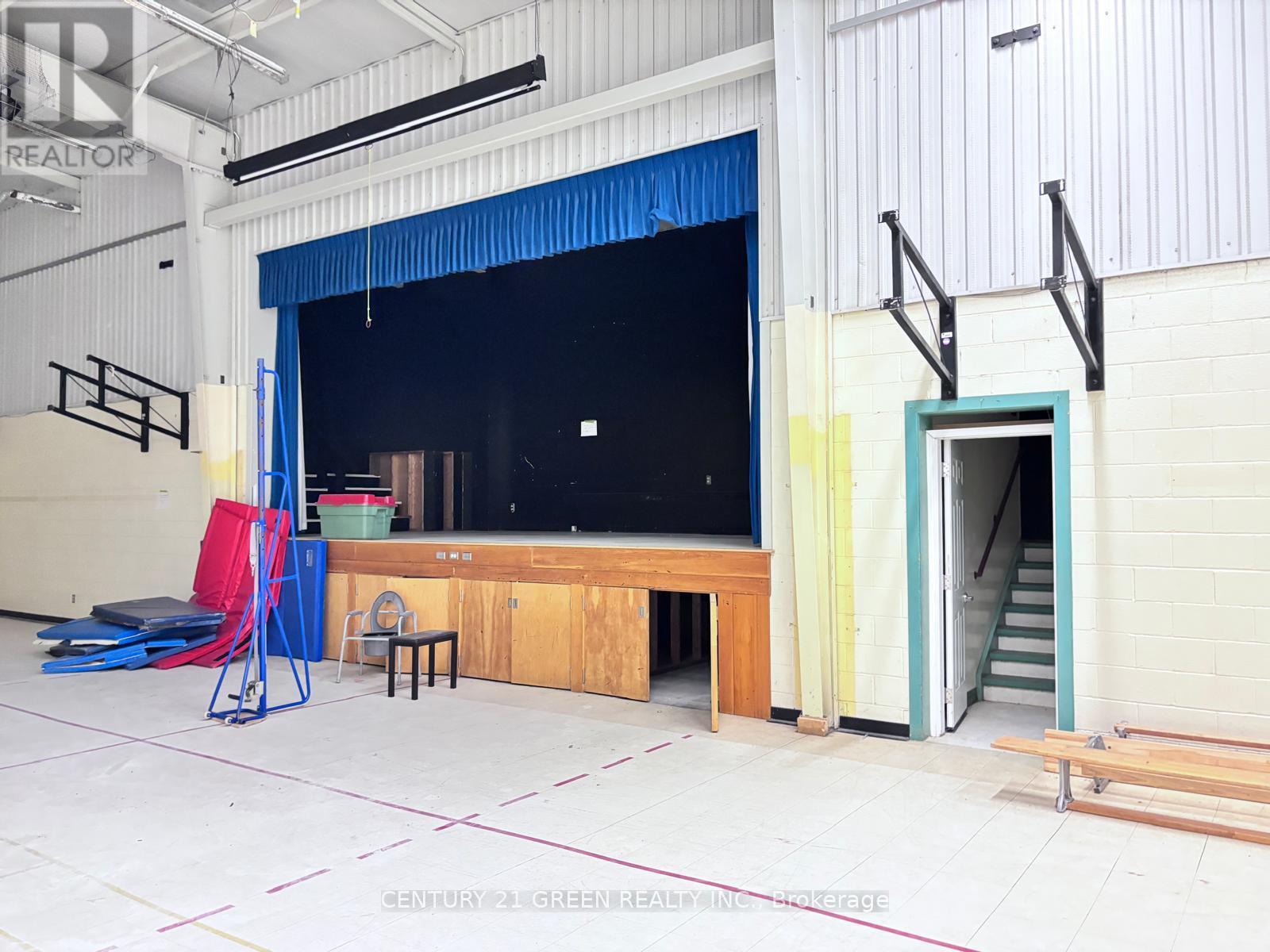 9399 Mcnaughton Line E, Chatham-Kent (Chatham), Ontario  N7M 5J7 - Photo 7 - X12450395