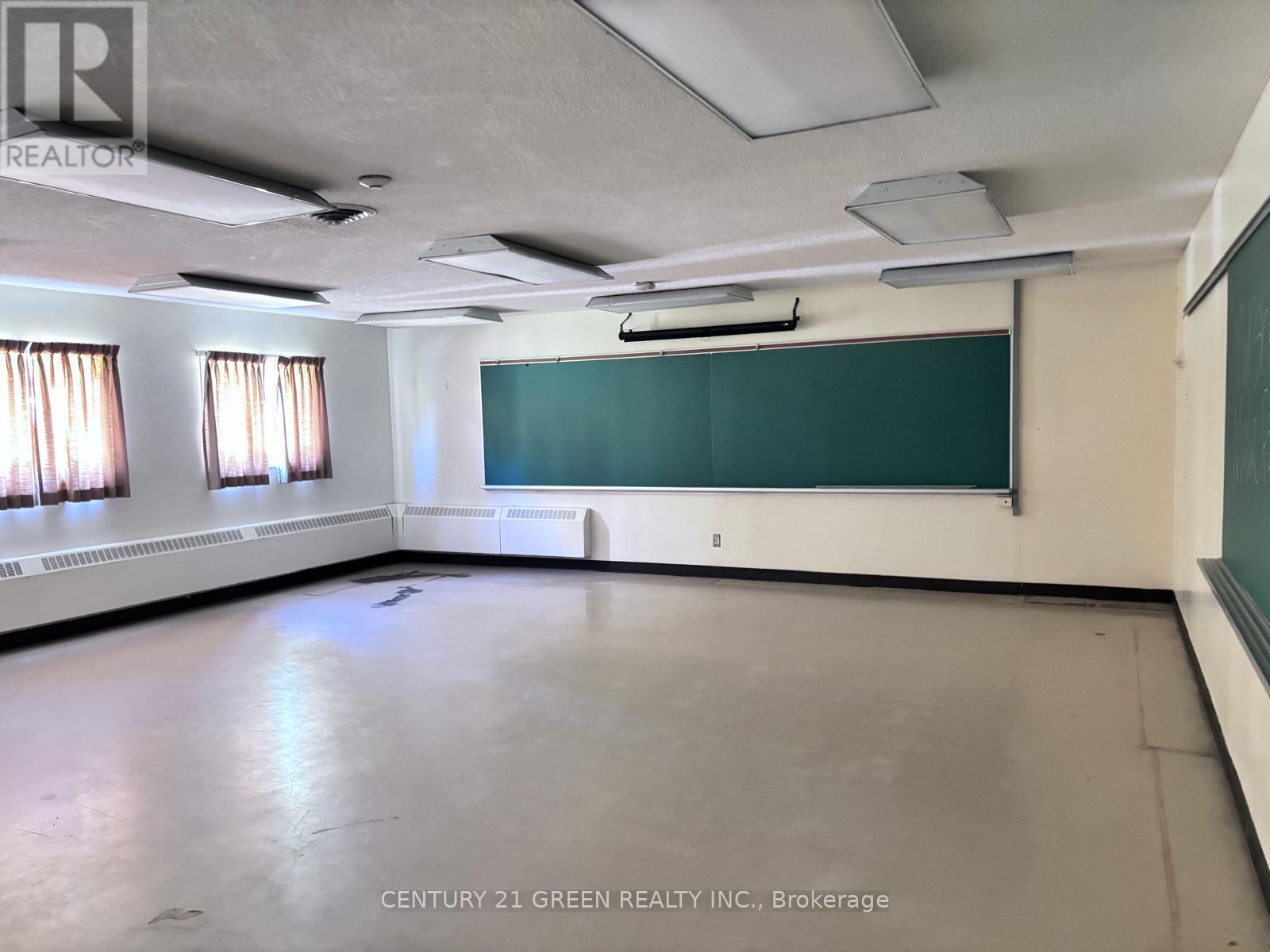 9399 Mcnaughton Line E, Chatham-Kent (Chatham), Ontario  N7M 5J7 - Photo 21 - X12450395