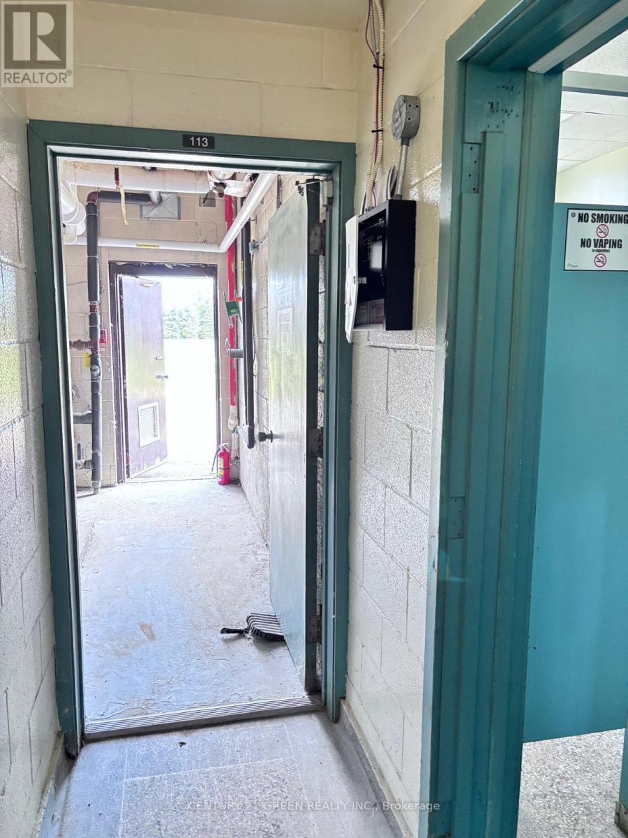 9399 Mcnaughton Line E, Chatham-Kent (Chatham), Ontario  N7M 5J7 - Photo 14 - X12450395