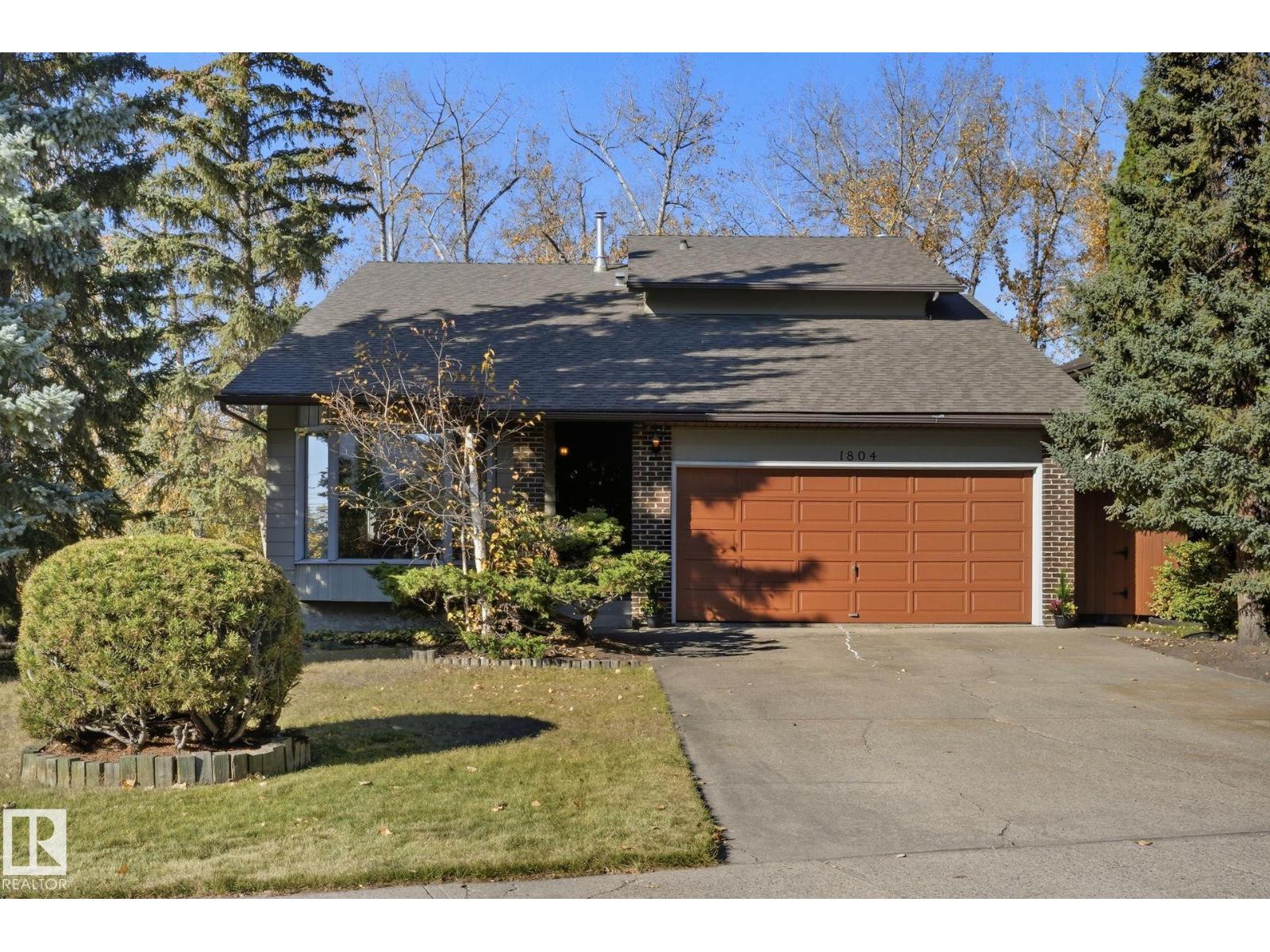 1804 114 St Nw, Edmonton, Alberta  T6J 4V1 - Photo 1 - E4461683