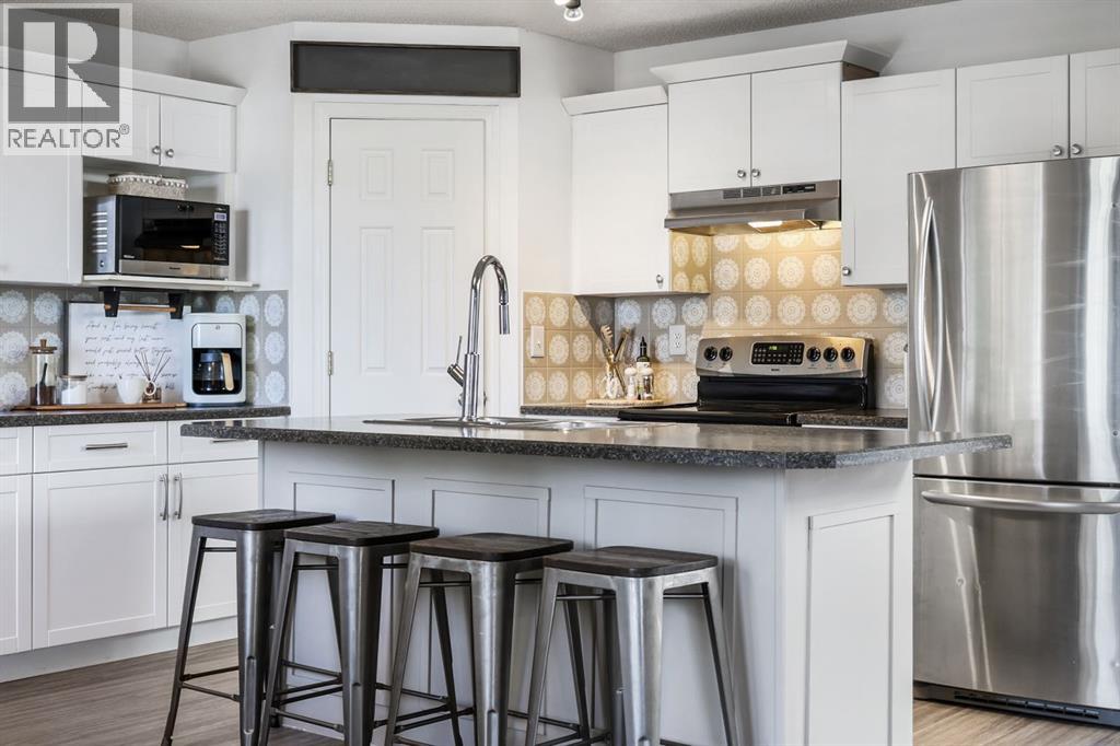 3720 Douglas Ridge Way Se, Calgary, Alberta  T2Z 3B6 - Photo 5 - A2260862