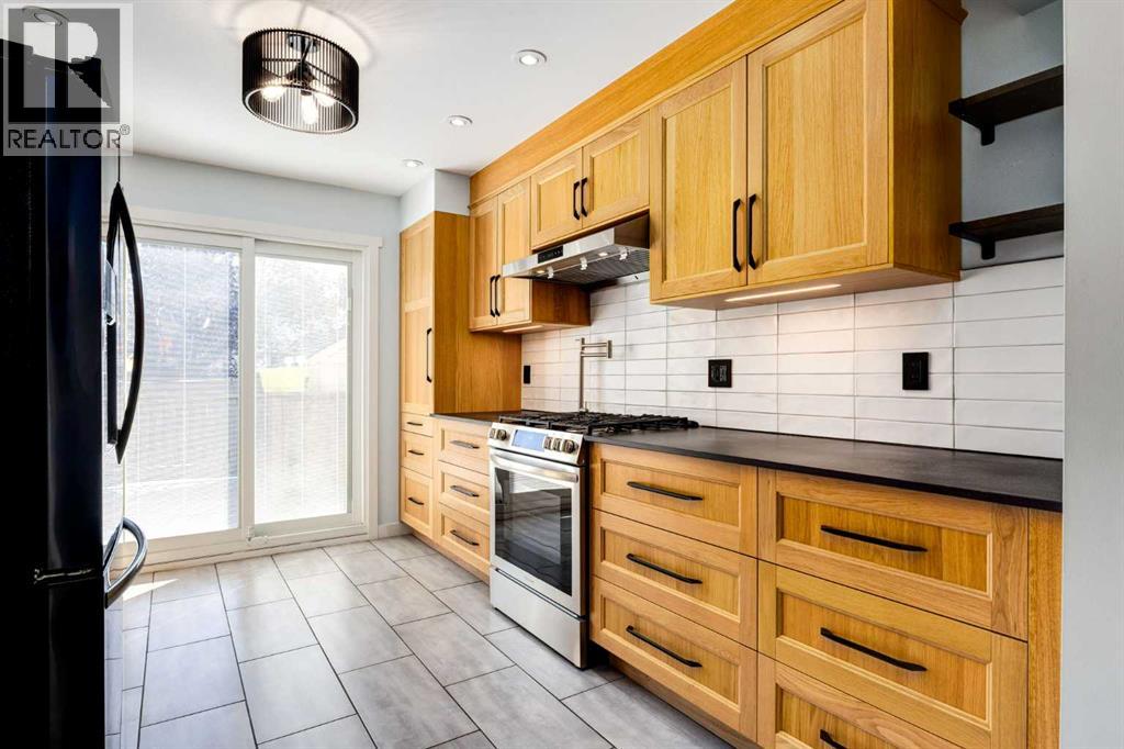 17 Sunvale Crescent Se, Calgary, Alberta  T2X 2T1 - Photo 2 - A2263214