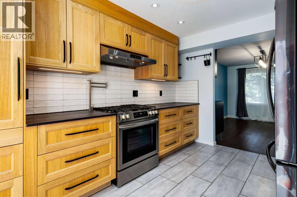 17 Sunvale Crescent Se, Calgary, Alberta  T2X 2T1 - Photo 4 - A2263214