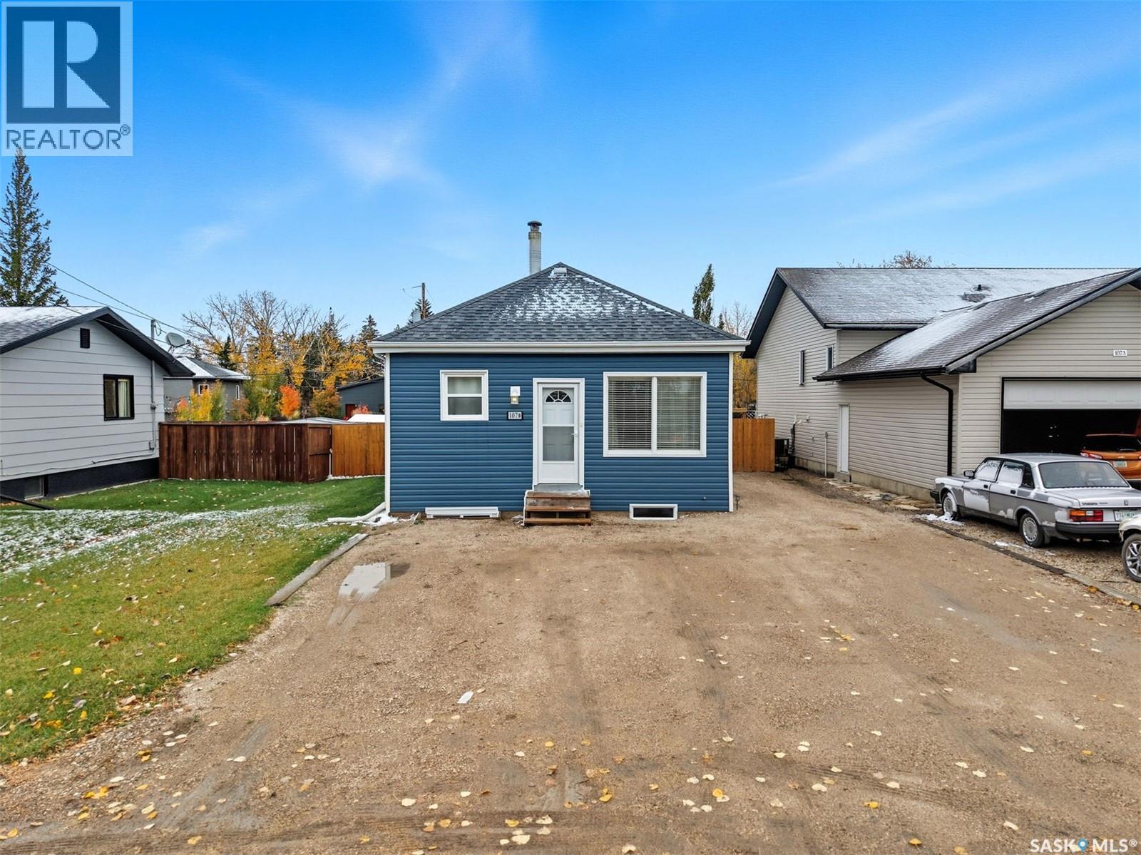 107b Jackson Avenue, Aberdeen, Saskatchewan  S0K 0A0 - Photo 2 - SK020792