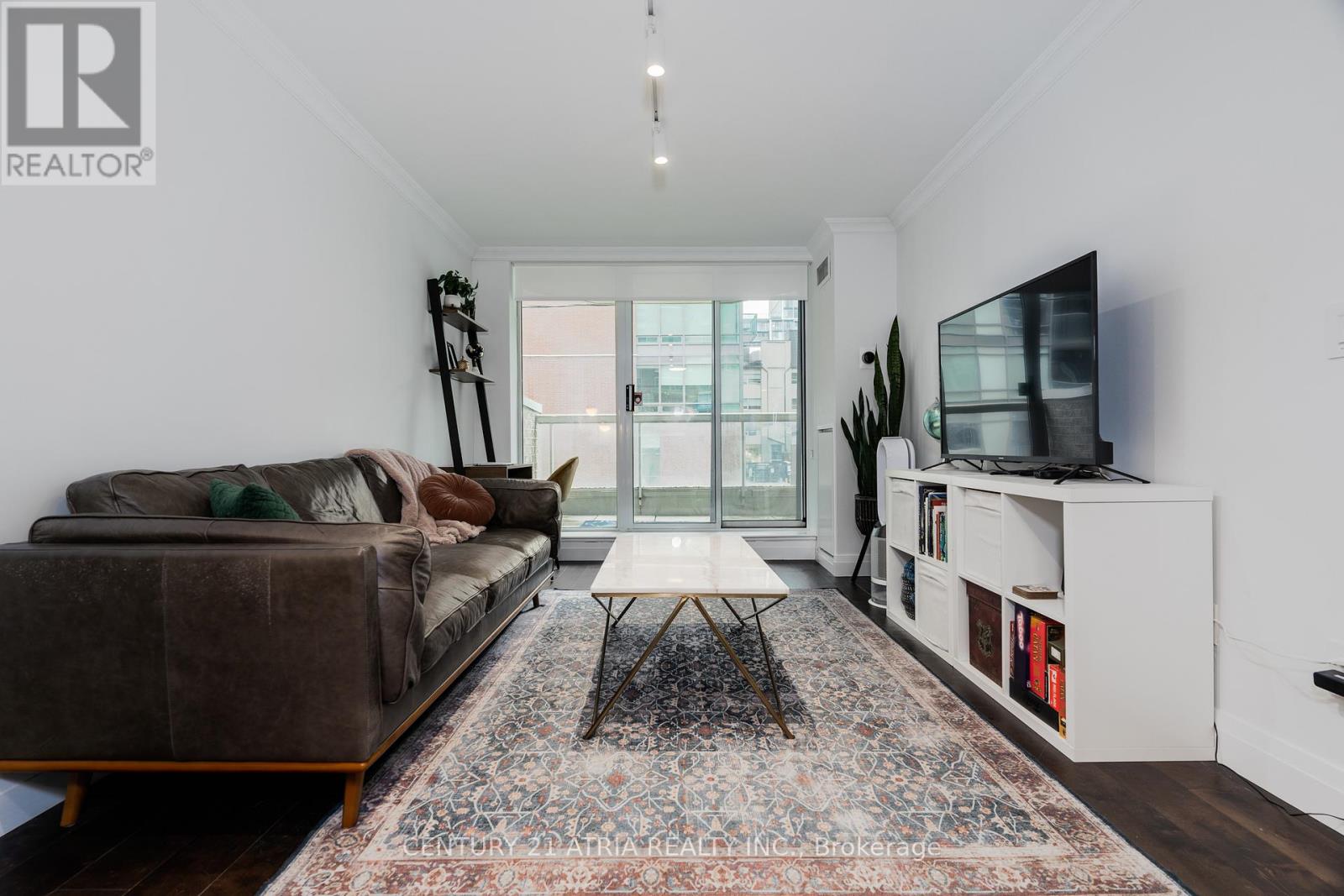203 - 330 ADELAIDE STREET E, Toronto, Ontario