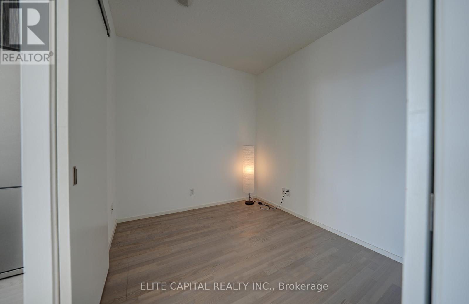 1803 - 101 Charles Street E, Toronto, Ontario  M4Y 1V2 - Photo 10 - C12461764