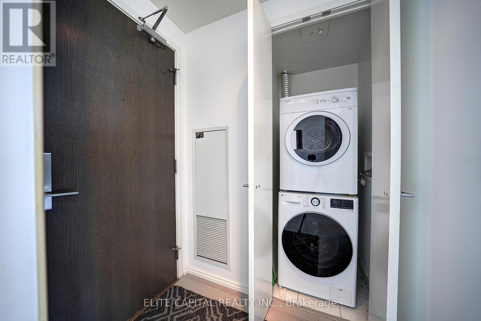 1803 - 101 Charles Street E, Toronto, Ontario  M4Y 1V2 - Photo 12 - C12461764