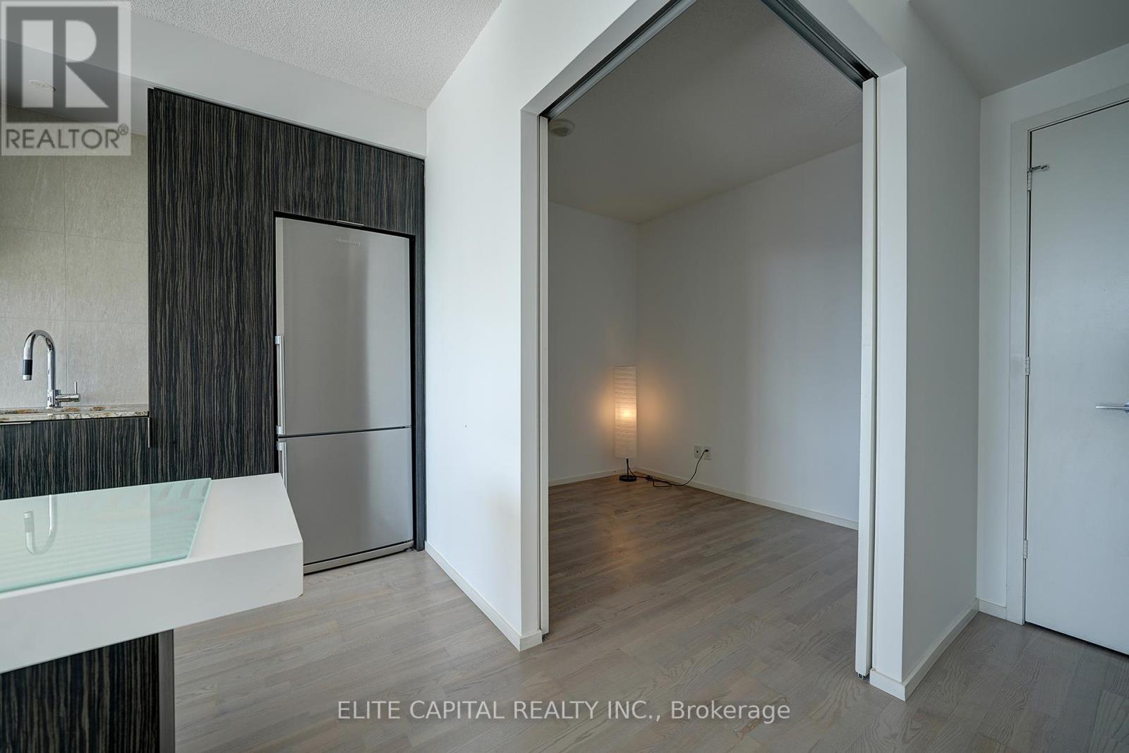 1803 - 101 Charles Street E, Toronto, Ontario  M4Y 1V2 - Photo 9 - C12461764