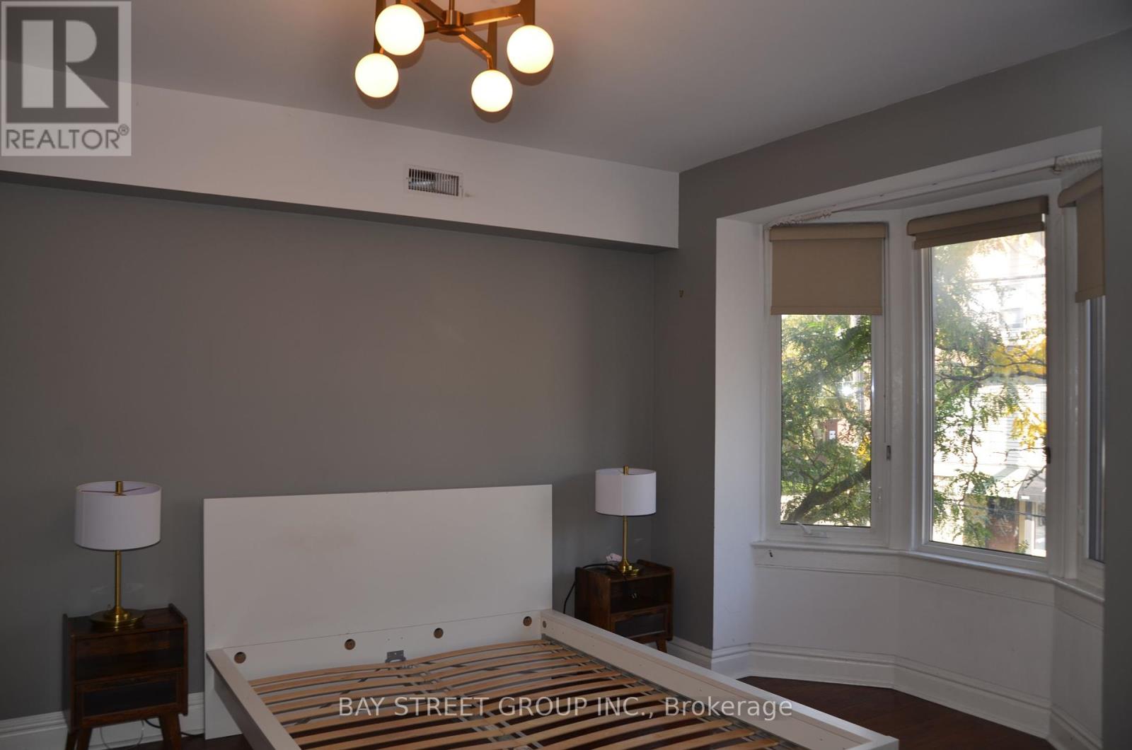 1915a Queen Street E, Toronto, Ontario  M4E 1H3 - Photo 7 - E12461738