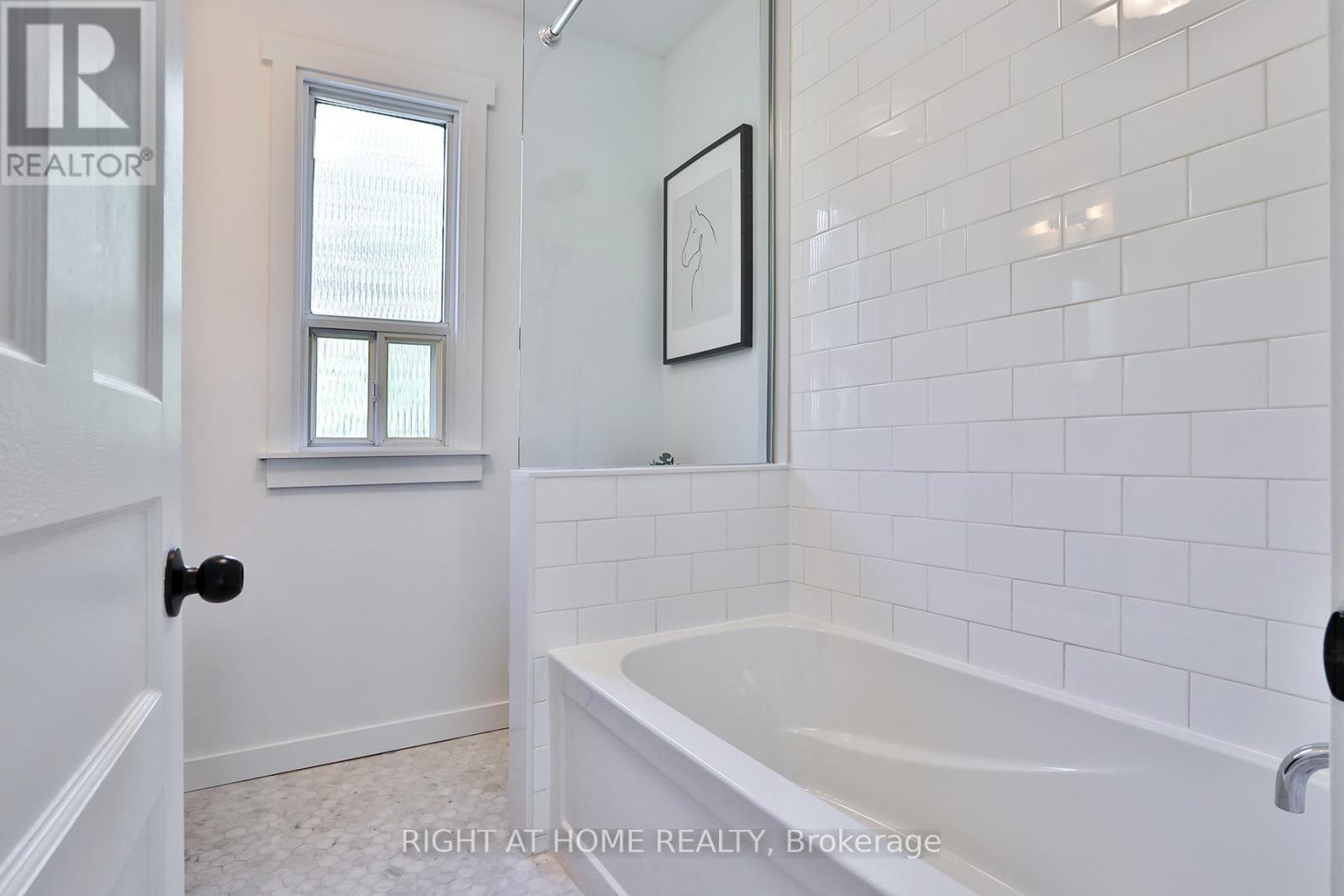 230 Milverton Boulevard, Toronto, Ontario  M4J 1V5 - Photo 25 - E12461748