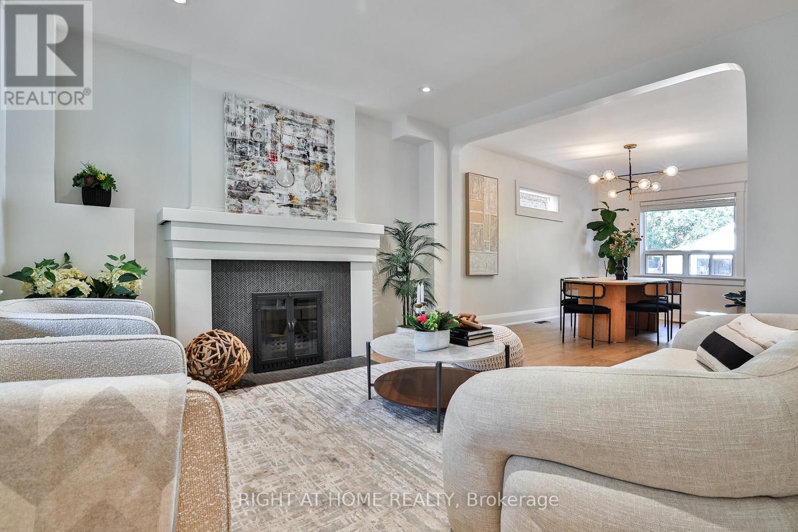 230 Milverton Boulevard, Toronto, Ontario  M4J 1V5 - Photo 5 - E12461748