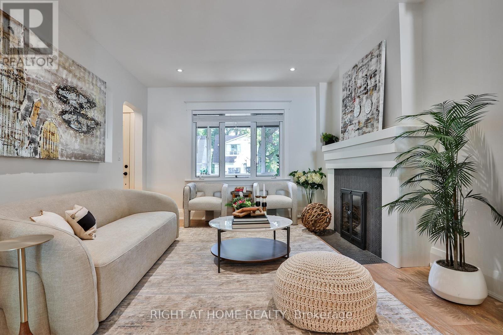 230 Milverton Boulevard, Toronto, Ontario  M4J 1V5 - Photo 6 - E12461748