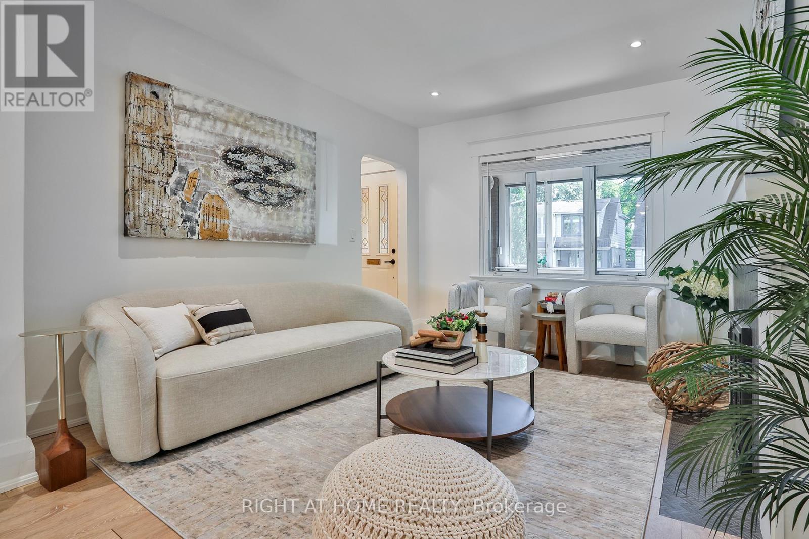 230 Milverton Boulevard, Toronto, Ontario  M4J 1V5 - Photo 7 - E12461748