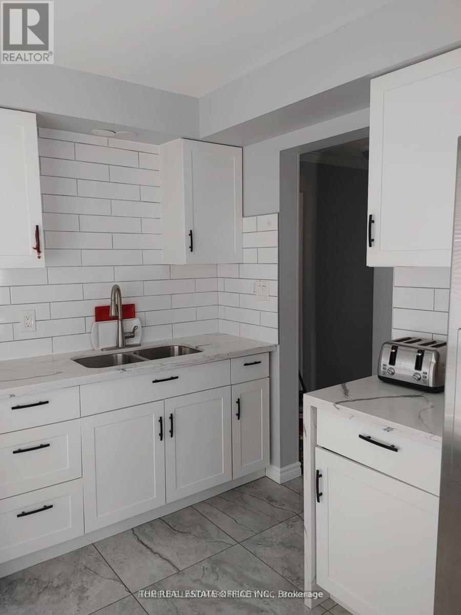59 Kirby Crescent S, Whitby, Ontario  L1N 6T1 - Photo 8 - E12461763