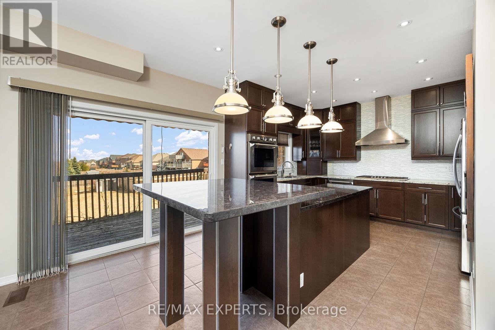 2071 Gibson Street, Innisfil, Ontario  L9S 4B7 - Photo 16 - N12461640