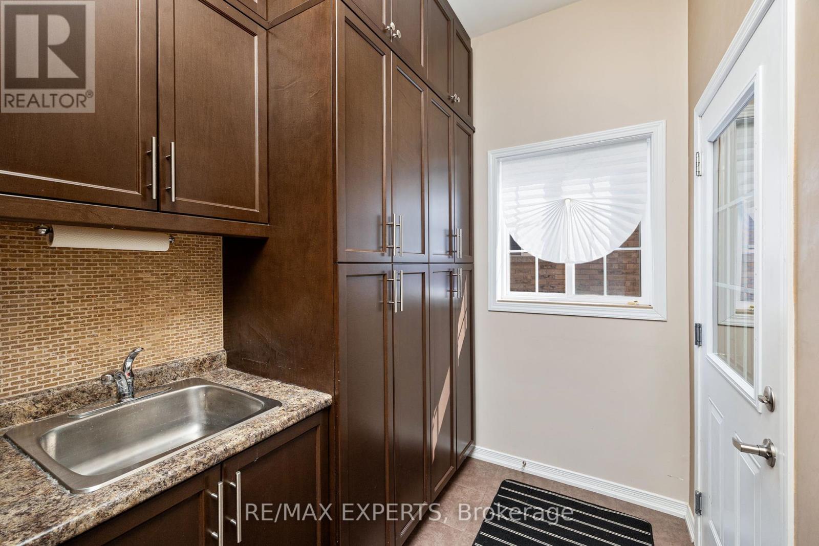 2071 Gibson Street, Innisfil, Ontario  L9S 4B7 - Photo 20 - N12461640