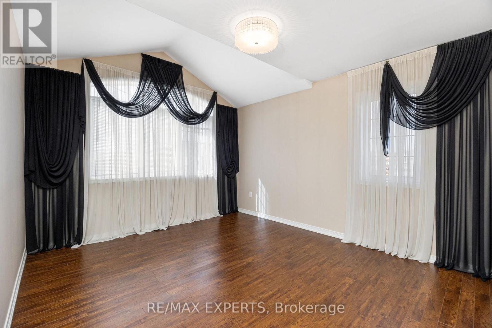 2071 Gibson Street, Innisfil, Ontario  L9S 4B7 - Photo 30 - N12461640