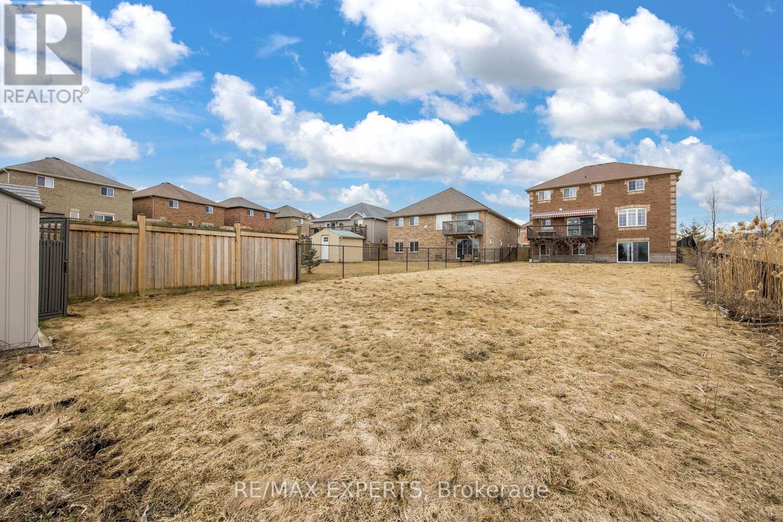 2071 Gibson Street, Innisfil, Ontario  L9S 4B7 - Photo 5 - N12461640