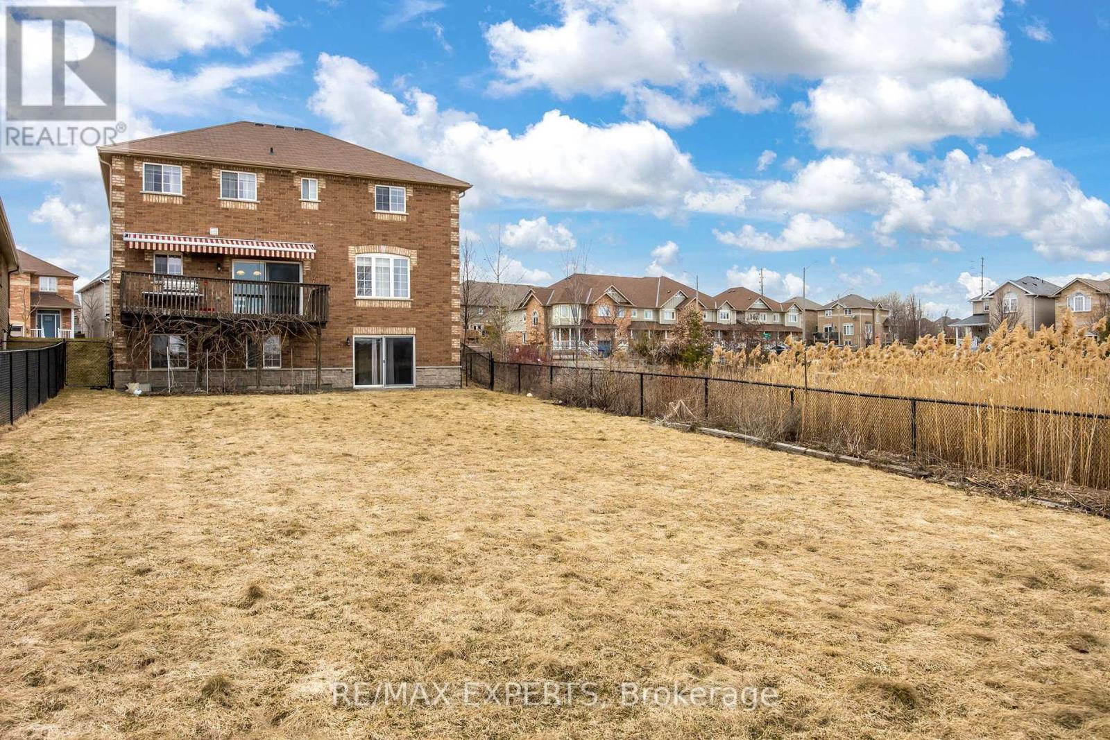 2071 Gibson Street, Innisfil, Ontario  L9S 4B7 - Photo 6 - N12461640