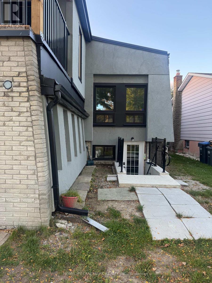 165 Ellwood Drive W, Caledon, Ontario  L7E 4W5 - Photo 8 - W12420401