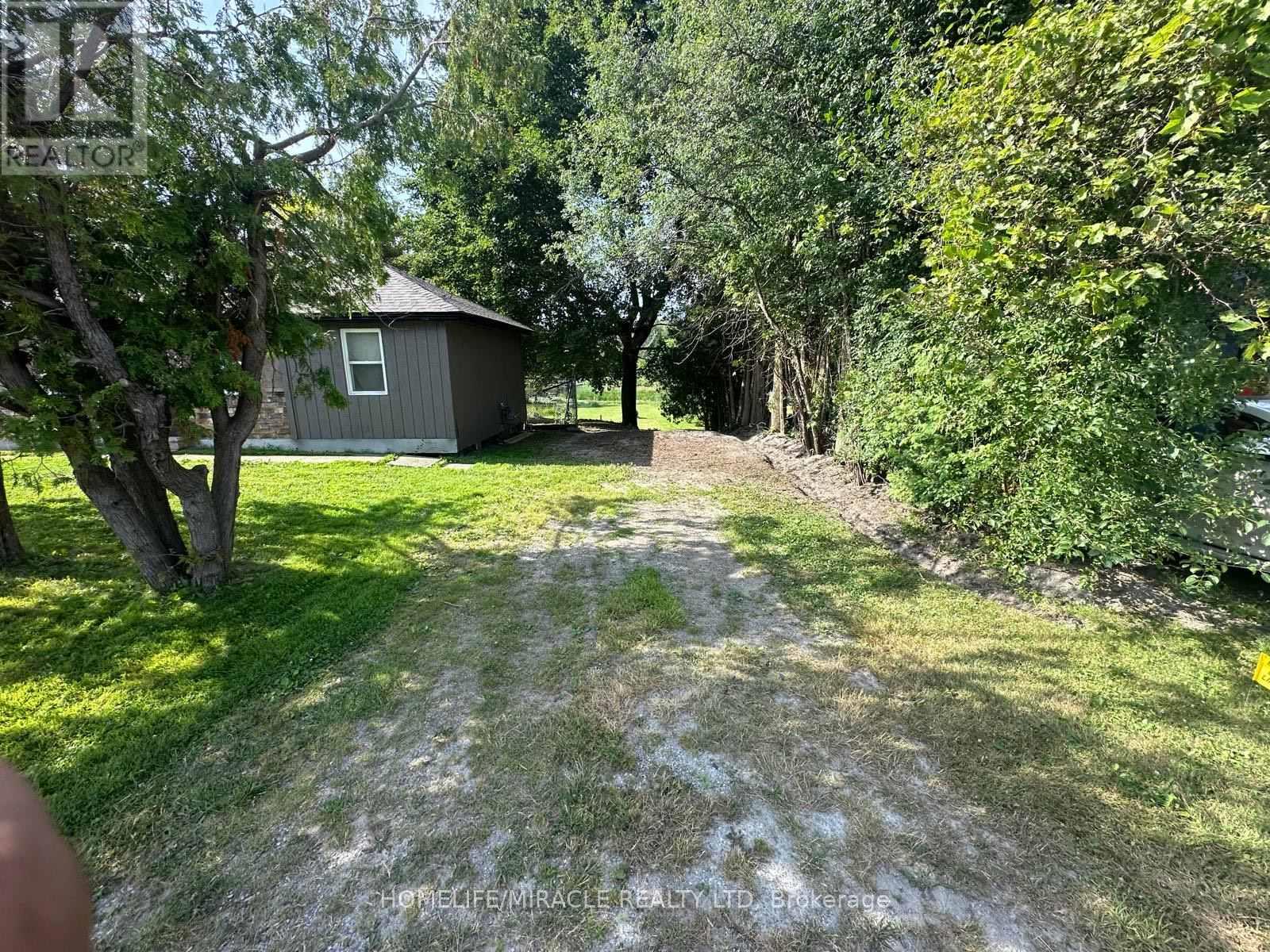 164 Riverbank Drive, Georgina, Ontario  L0E 1N0 - Photo 16 - N12461727