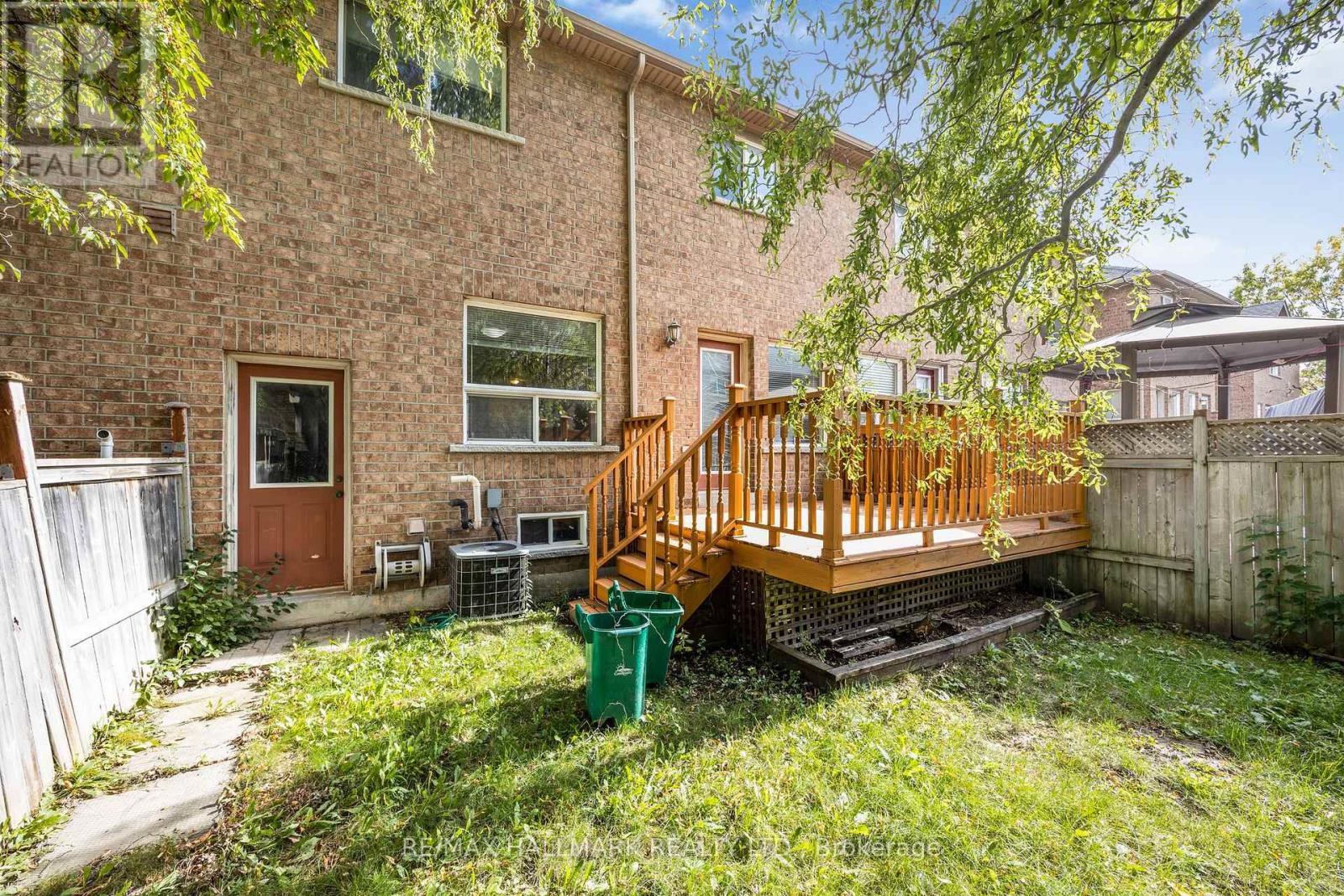 10 Ferris Street, Richmond Hill, Ontario  L4B 4K6 - Photo 20 - N12461734