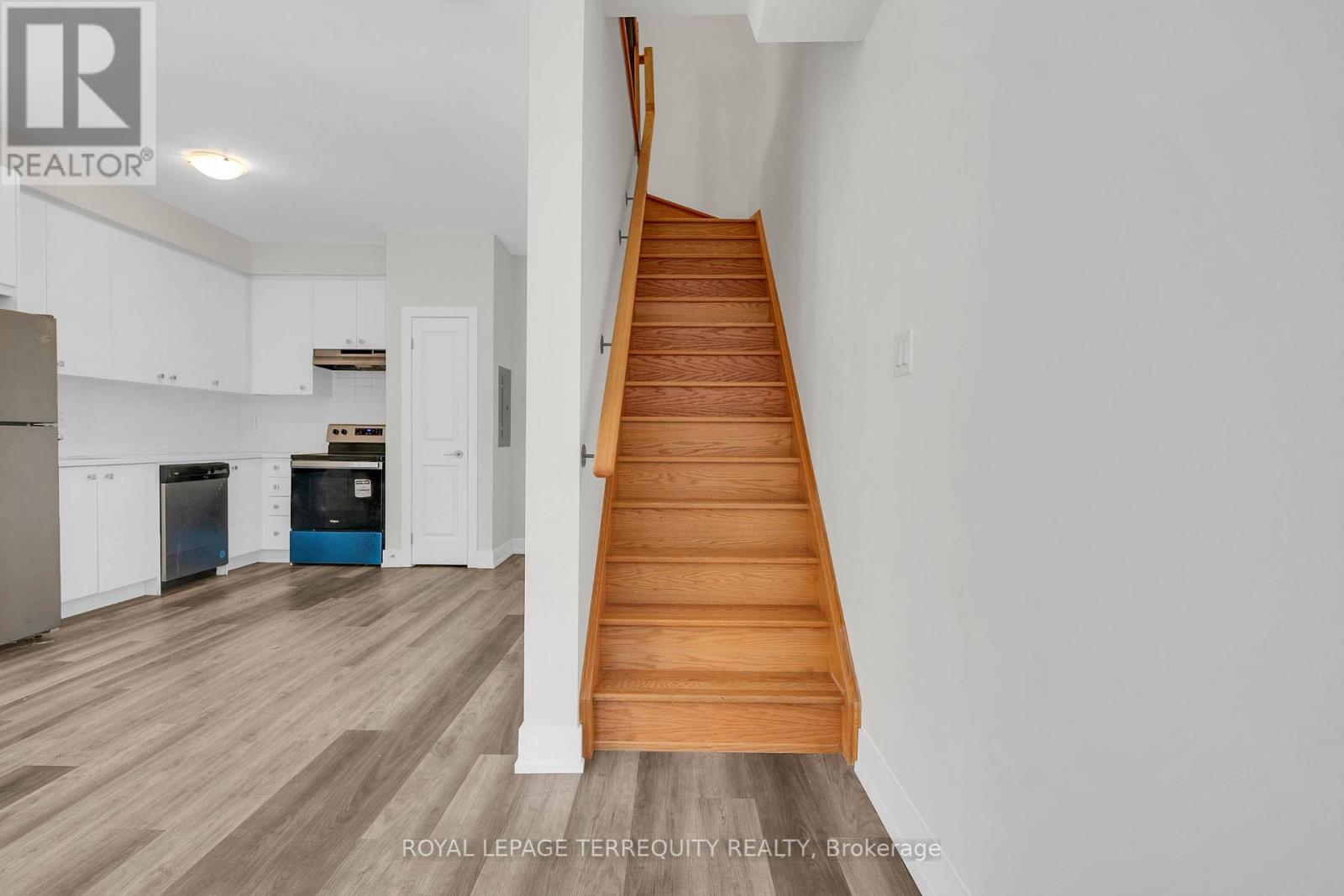 17 - 8 Sayers Lane, Richmond Hill, Ontario  L4E 1J4 - Photo 15 - N12461754