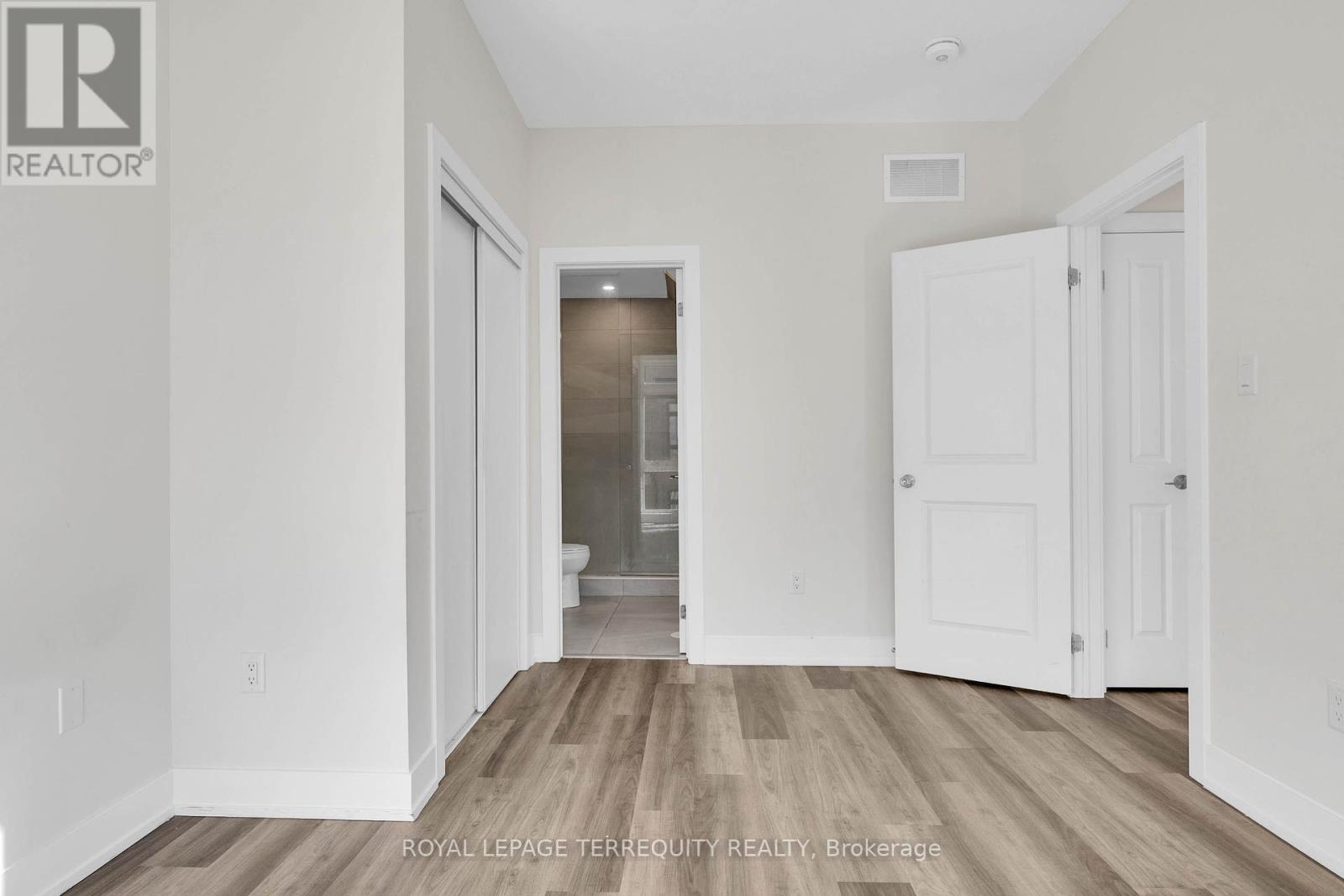 17 - 8 Sayers Lane, Richmond Hill, Ontario  L4E 1J4 - Photo 19 - N12461754