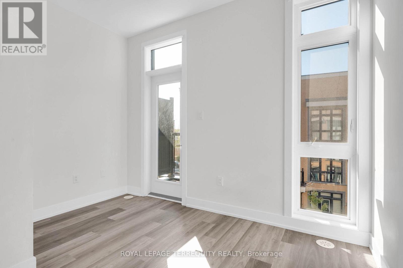 17 - 8 Sayers Lane, Richmond Hill, Ontario  L4E 1J4 - Photo 20 - N12461754