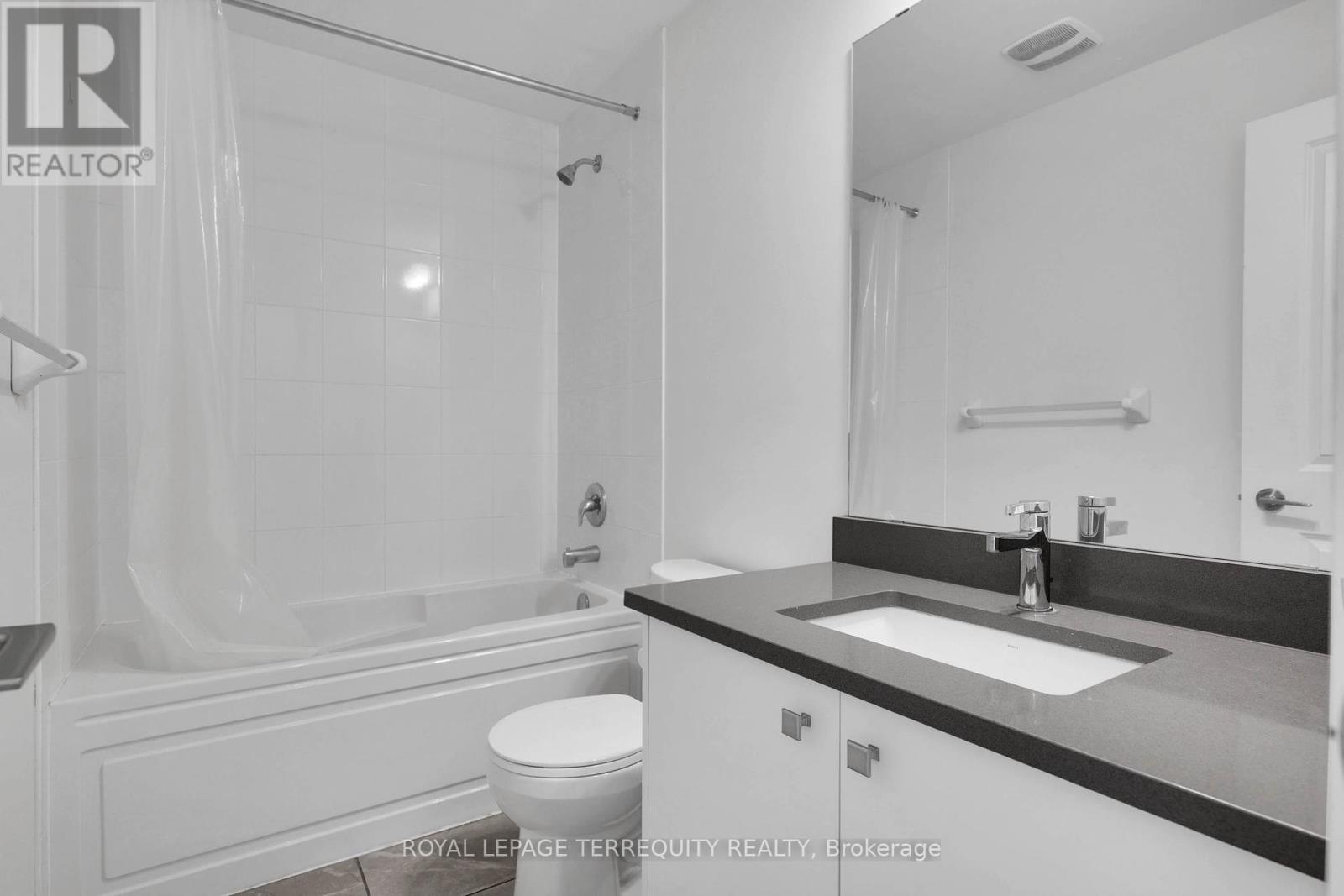 17 - 8 Sayers Lane, Richmond Hill, Ontario  L4E 1J4 - Photo 23 - N12461754