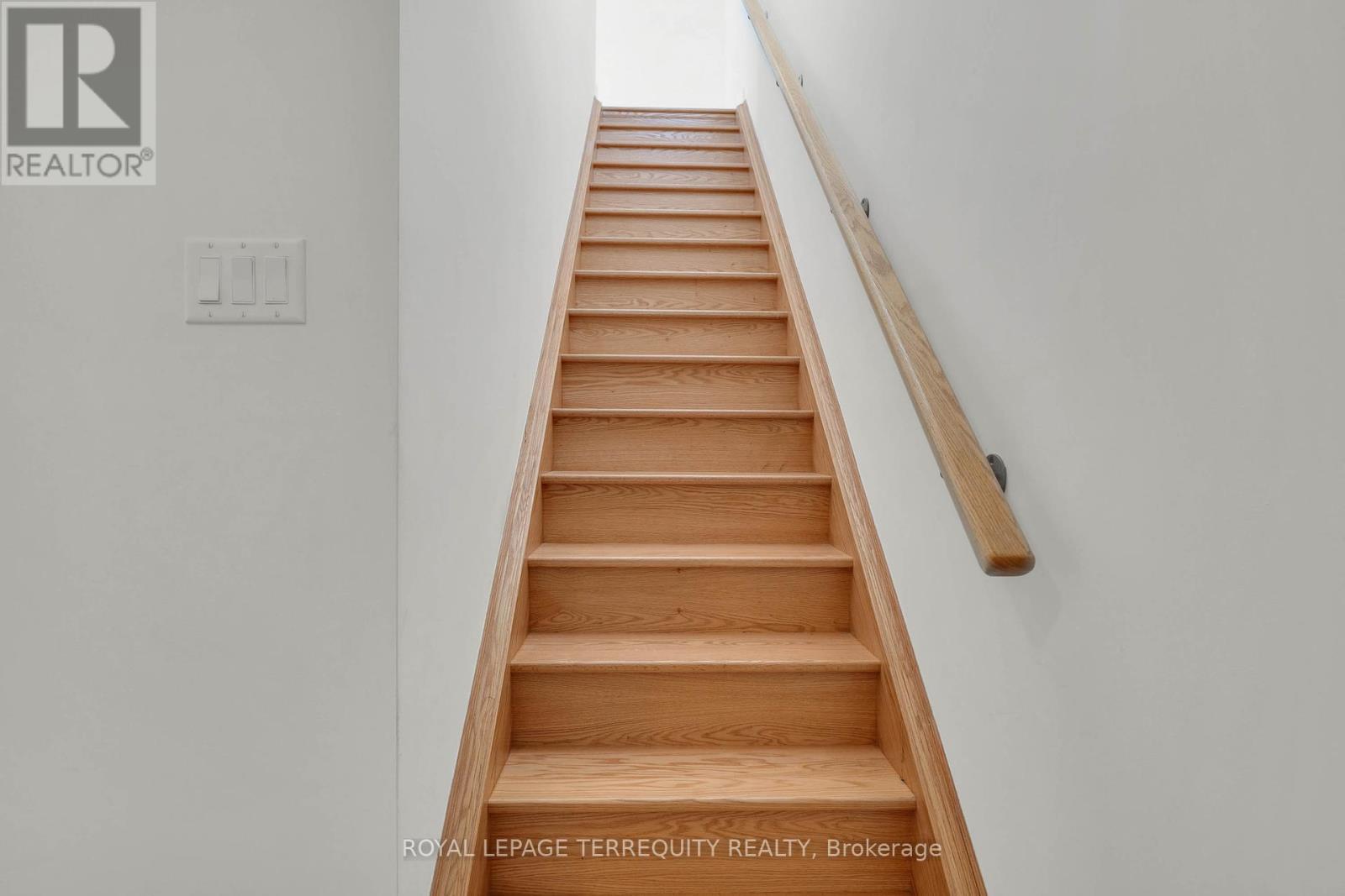 17 - 8 Sayers Lane, Richmond Hill, Ontario  L4E 1J4 - Photo 24 - N12461754