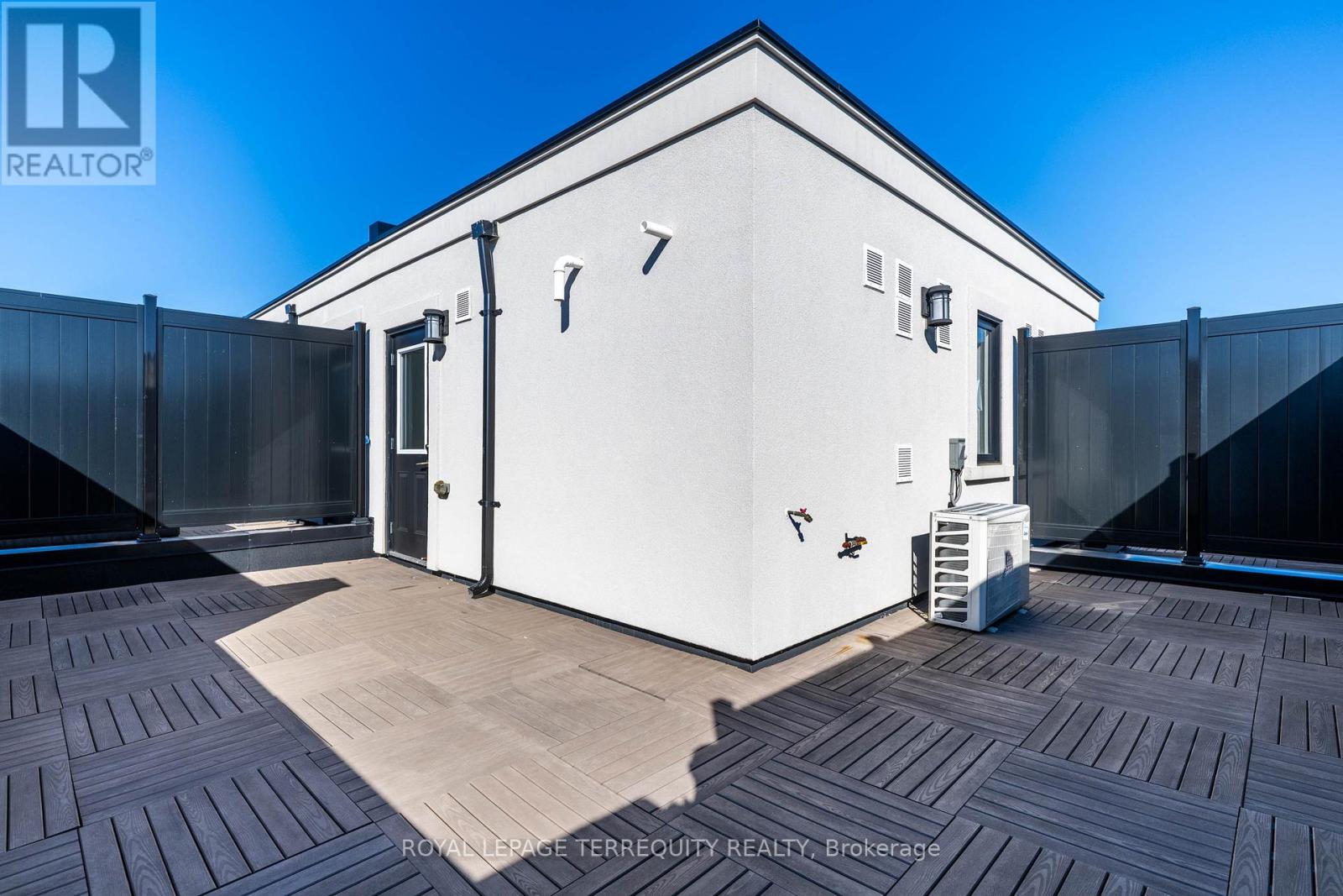 17 - 8 Sayers Lane, Richmond Hill, Ontario  L4E 1J4 - Photo 31 - N12461754