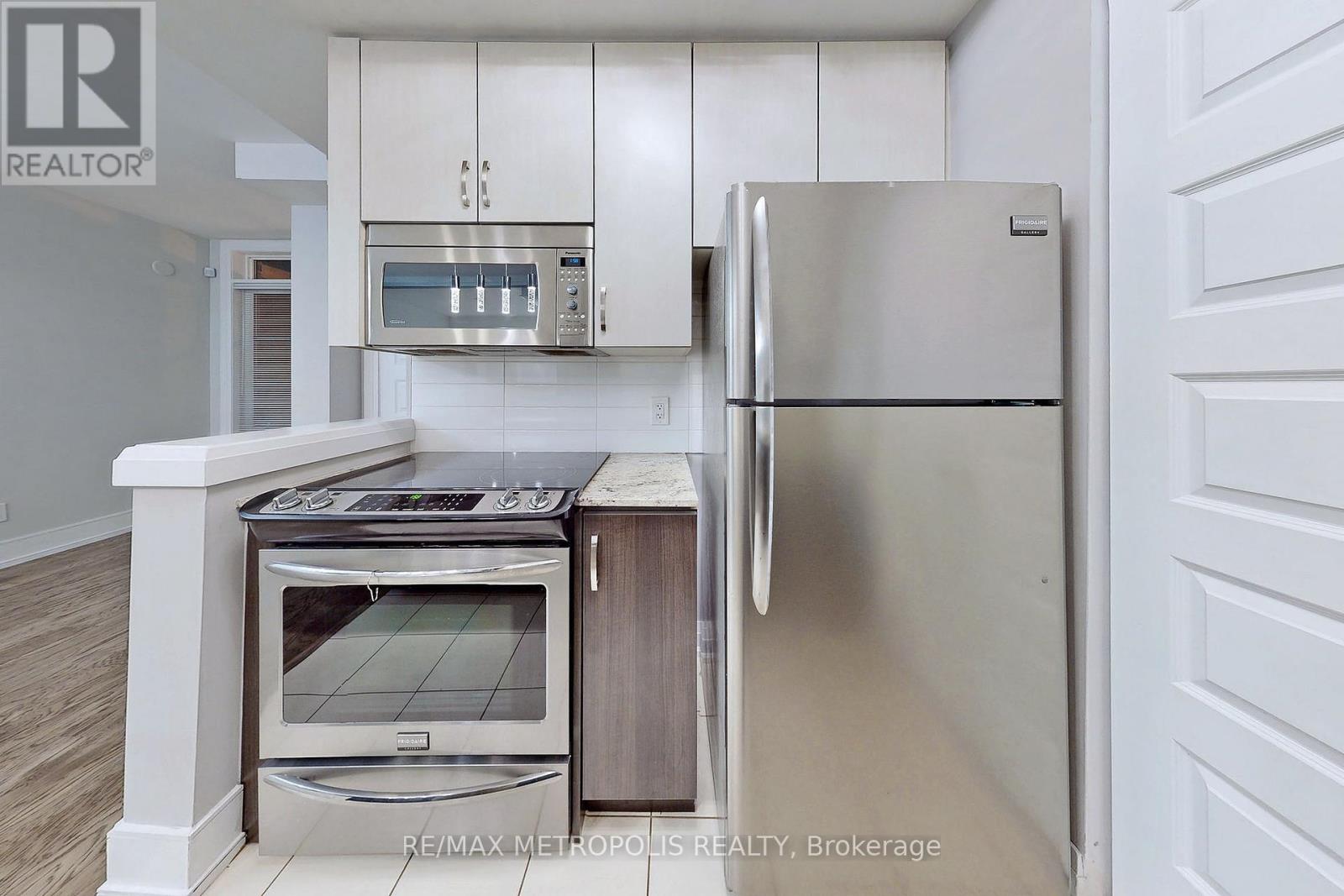 1 - 8171 Kipling Avenue, Vaughan, Ontario  L4L 0G4 - Photo 21 - N12461762