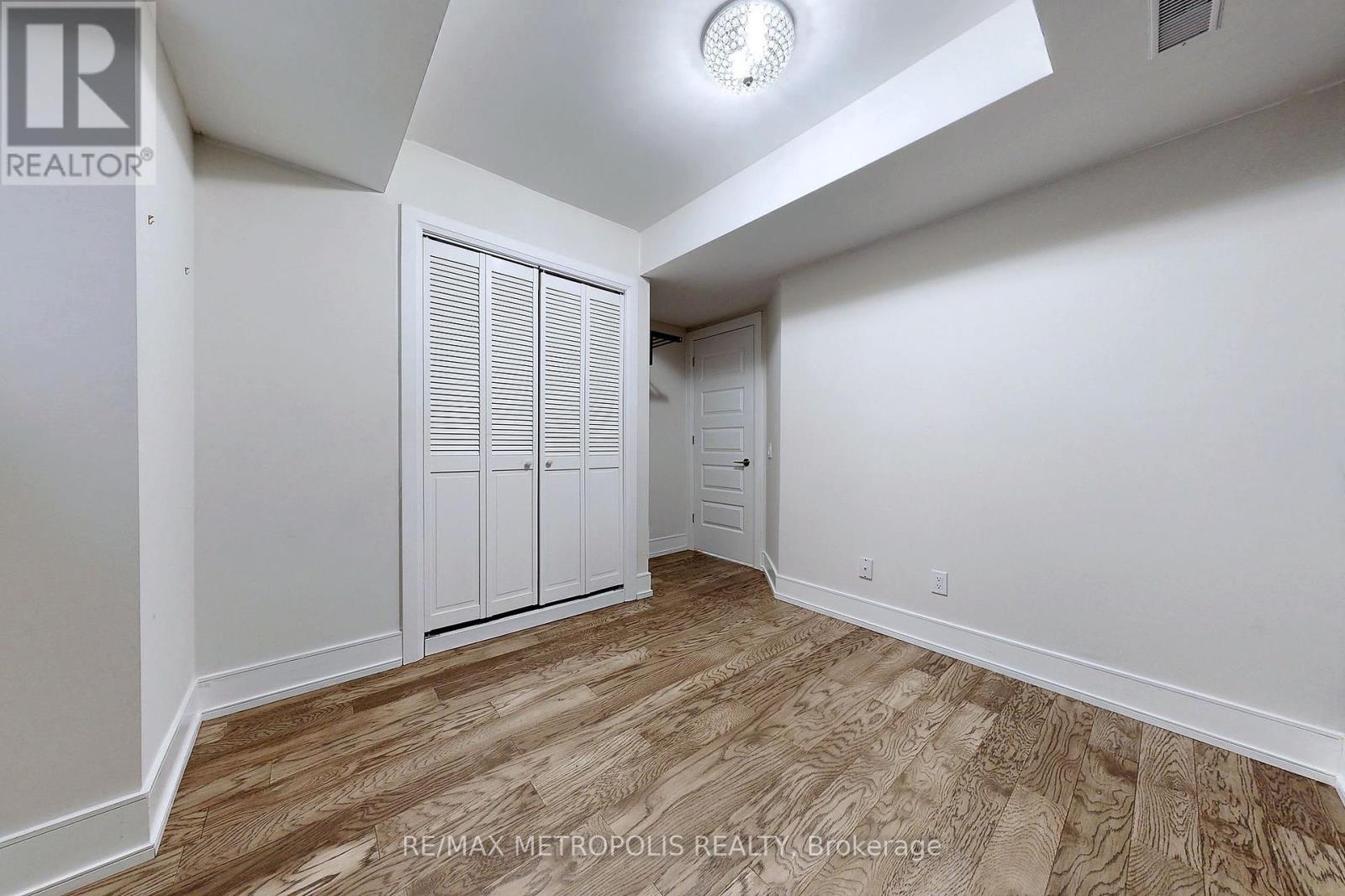 1 - 8171 Kipling Avenue, Vaughan, Ontario  L4L 0G4 - Photo 26 - N12461762