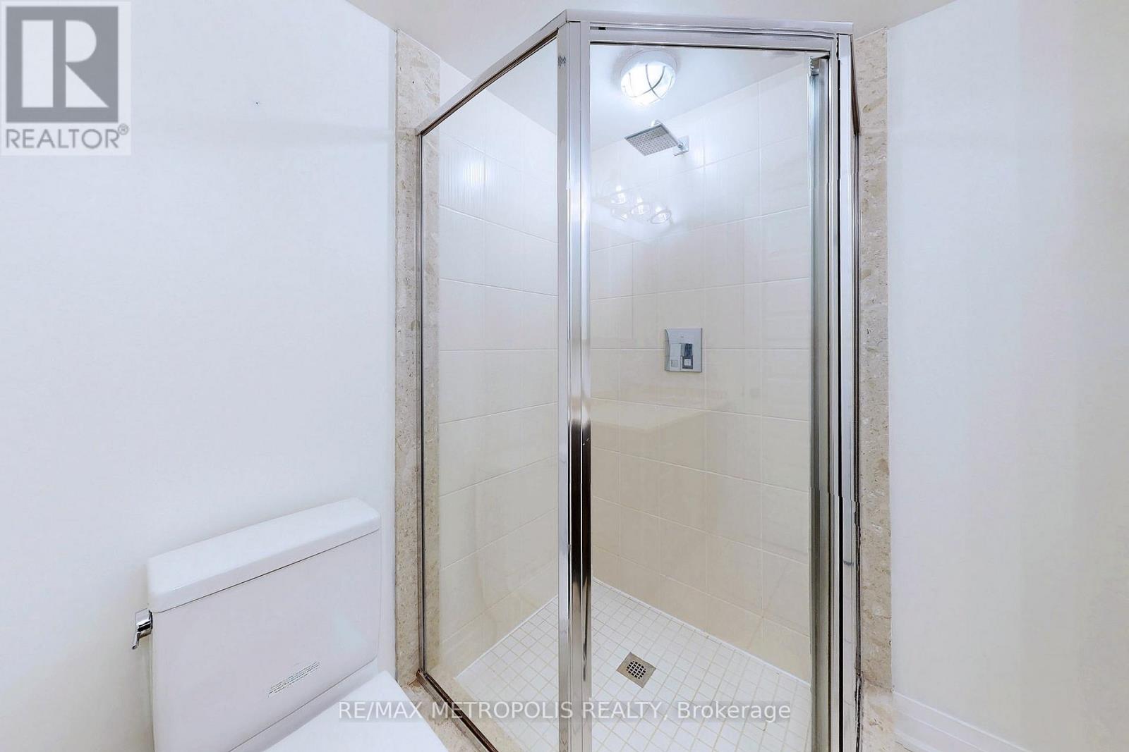 1 - 8171 Kipling Avenue, Vaughan, Ontario  L4L 0G4 - Photo 29 - N12461762