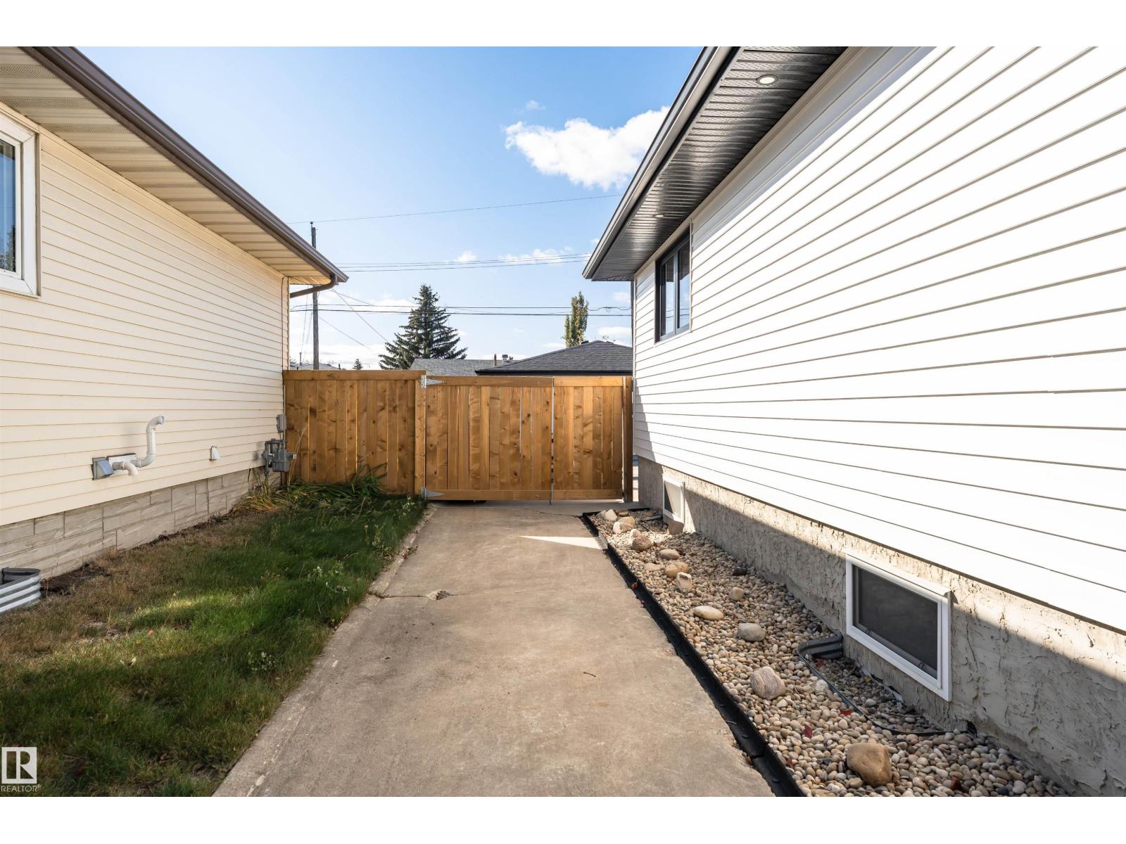 9632 68a St Nw, Edmonton, Alberta  T6B 1V2 - Photo 47 - E4462057