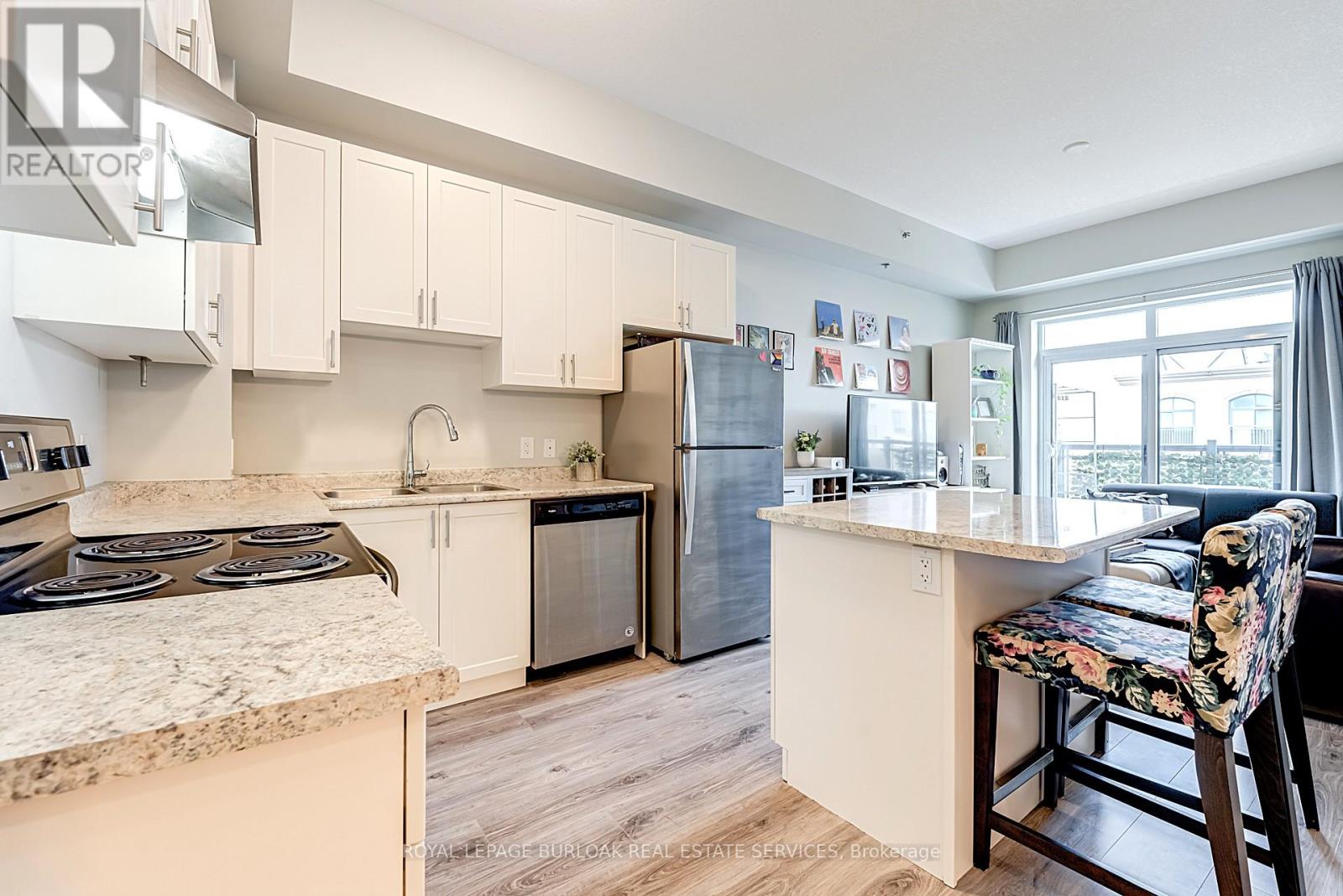 821 - 2490 Old Bronte Road, Oakville, Ontario  L6M 0Y5 - Photo 3 - W12461749