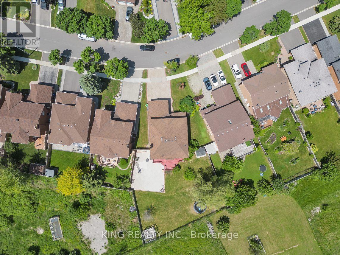 2606 Ambercroft Trail, Mississauga, Ontario  L5M 4K3 - Photo 3 - W12461758