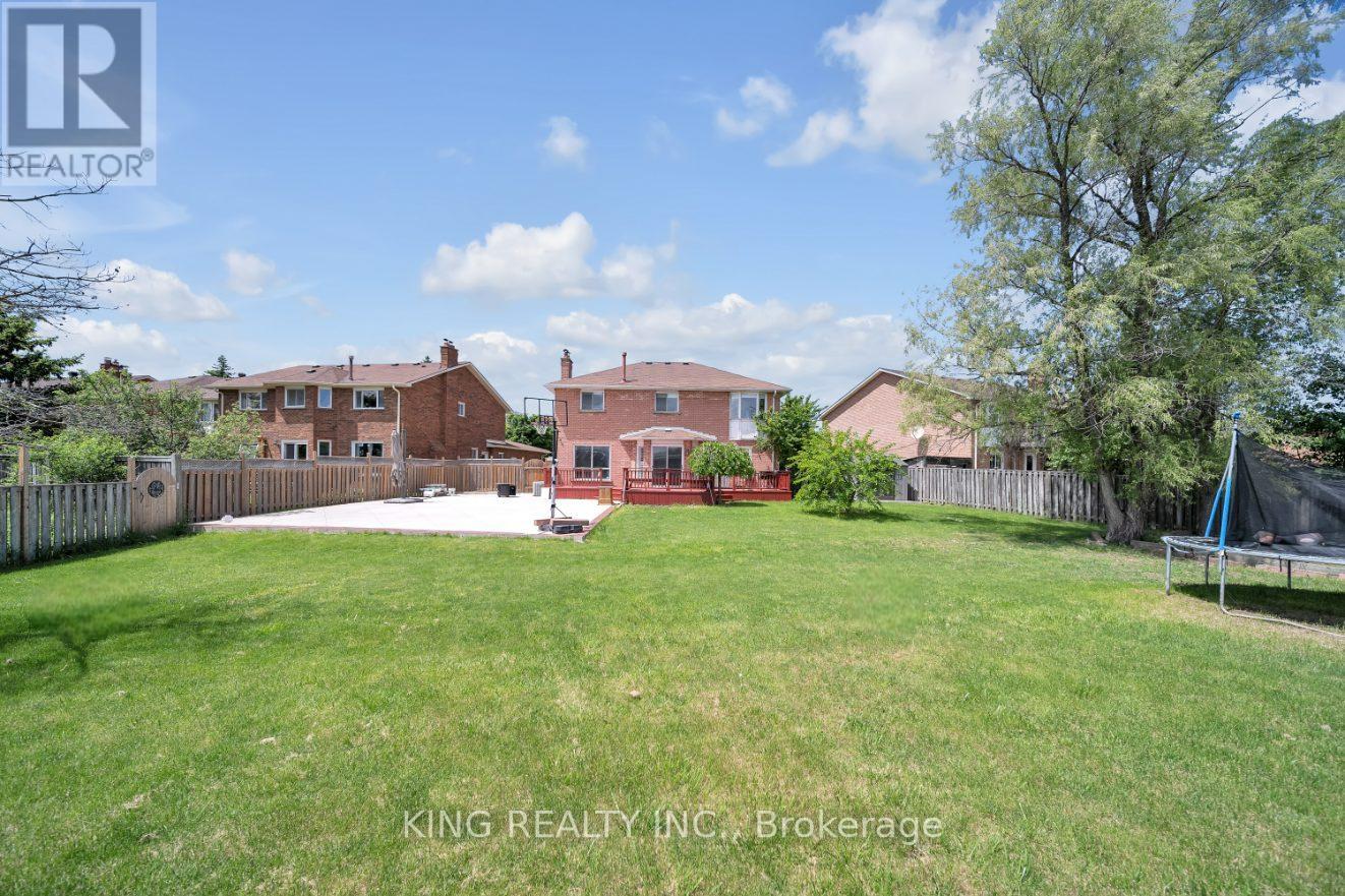 2606 Ambercroft Trail, Mississauga, Ontario  L5M 4K3 - Photo 47 - W12461758