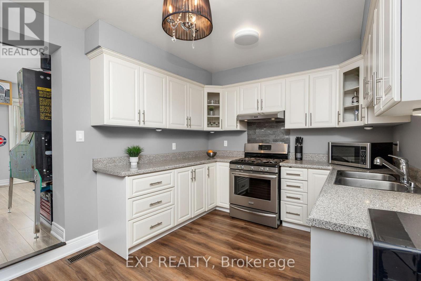 45 Caledonia Road, Toronto, Ontario  M6E 4S3 - Photo 7 - W12461765