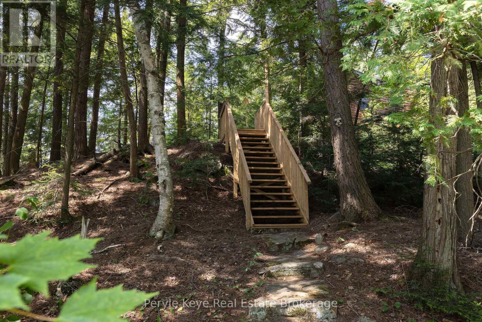 1187 Rignalls Road E, Bracebridge, Ontario  P1L 1X1 - Photo 47 - X12399059