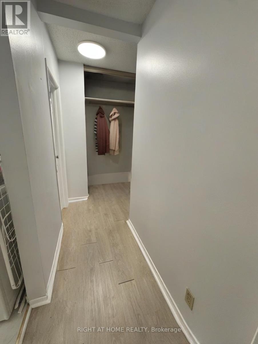 2 - 222 Lyon Street N, Ottawa, Ontario  K1R 5V9 - Photo 2 - X12347406