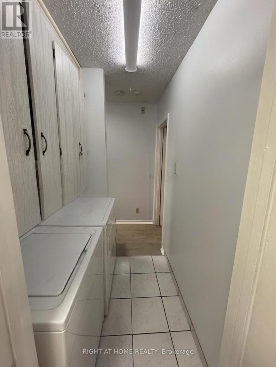 2 - 222 Lyon Street N, Ottawa, Ontario  K1R 5V9 - Photo 8 - X12347406