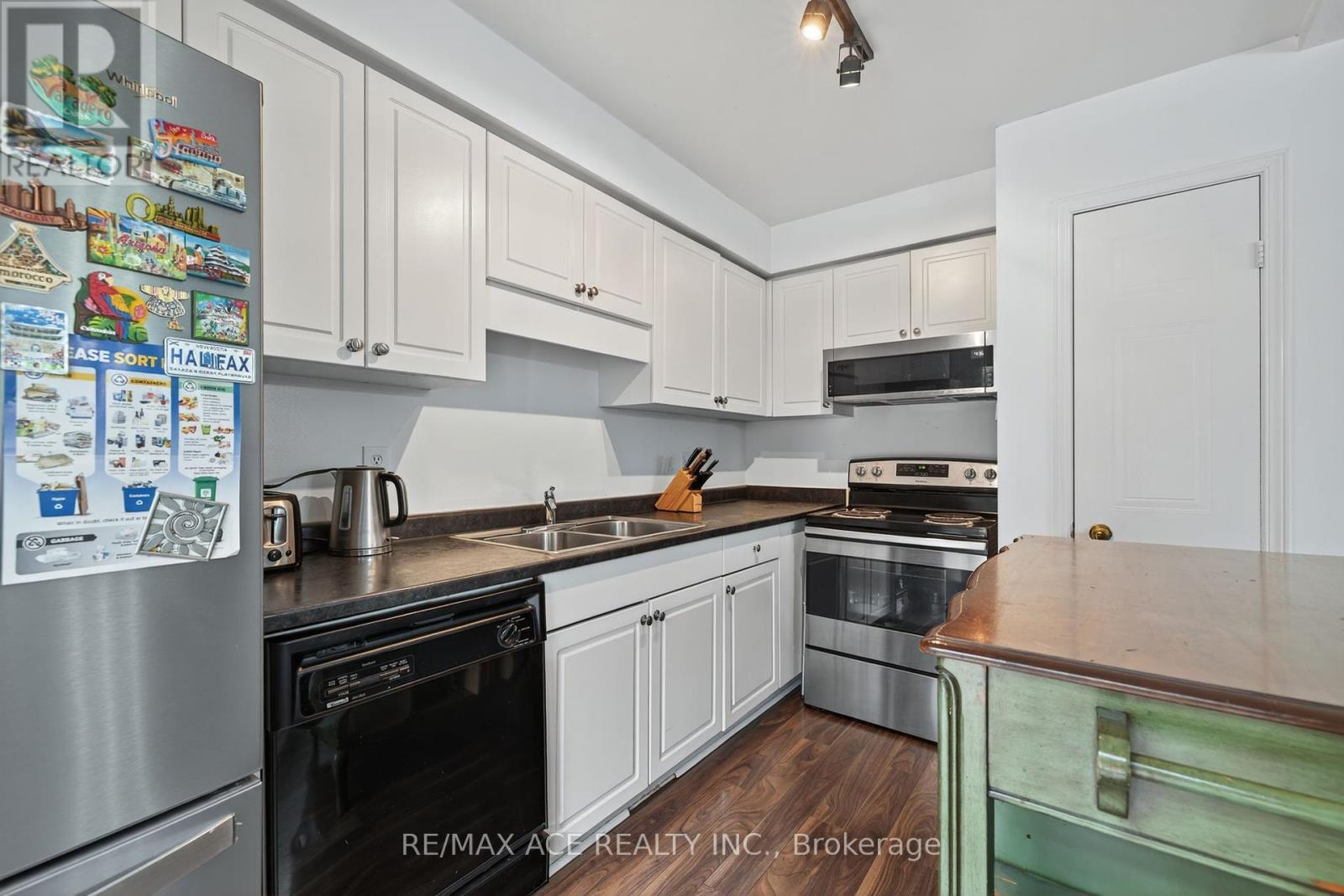 841 Deveron Crescent, London South, Ontario  N5Z 5B4 - Photo 13 - X12461736