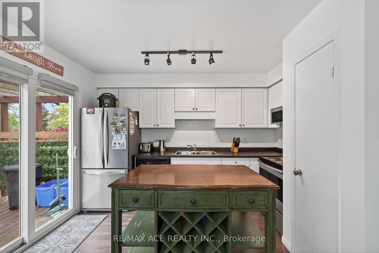 841 Deveron Crescent, London South, Ontario  N5Z 5B4 - Photo 15 - X12461736