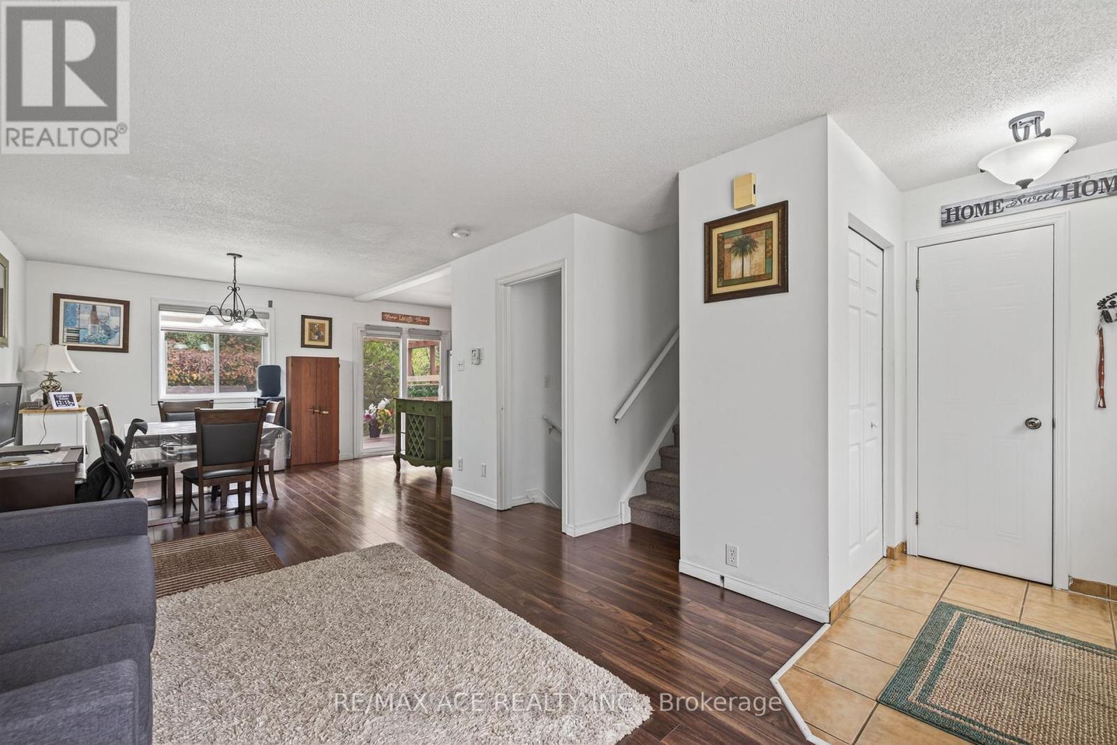 841 Deveron Crescent, London South, Ontario  N5Z 5B4 - Photo 7 - X12461736