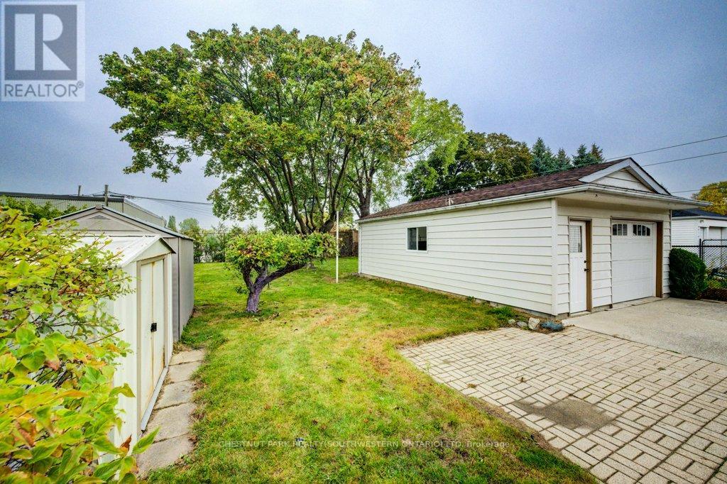 492 Ephraim Street, Kitchener, Ontario  N2B 2C6 - Photo 32 - X12461739